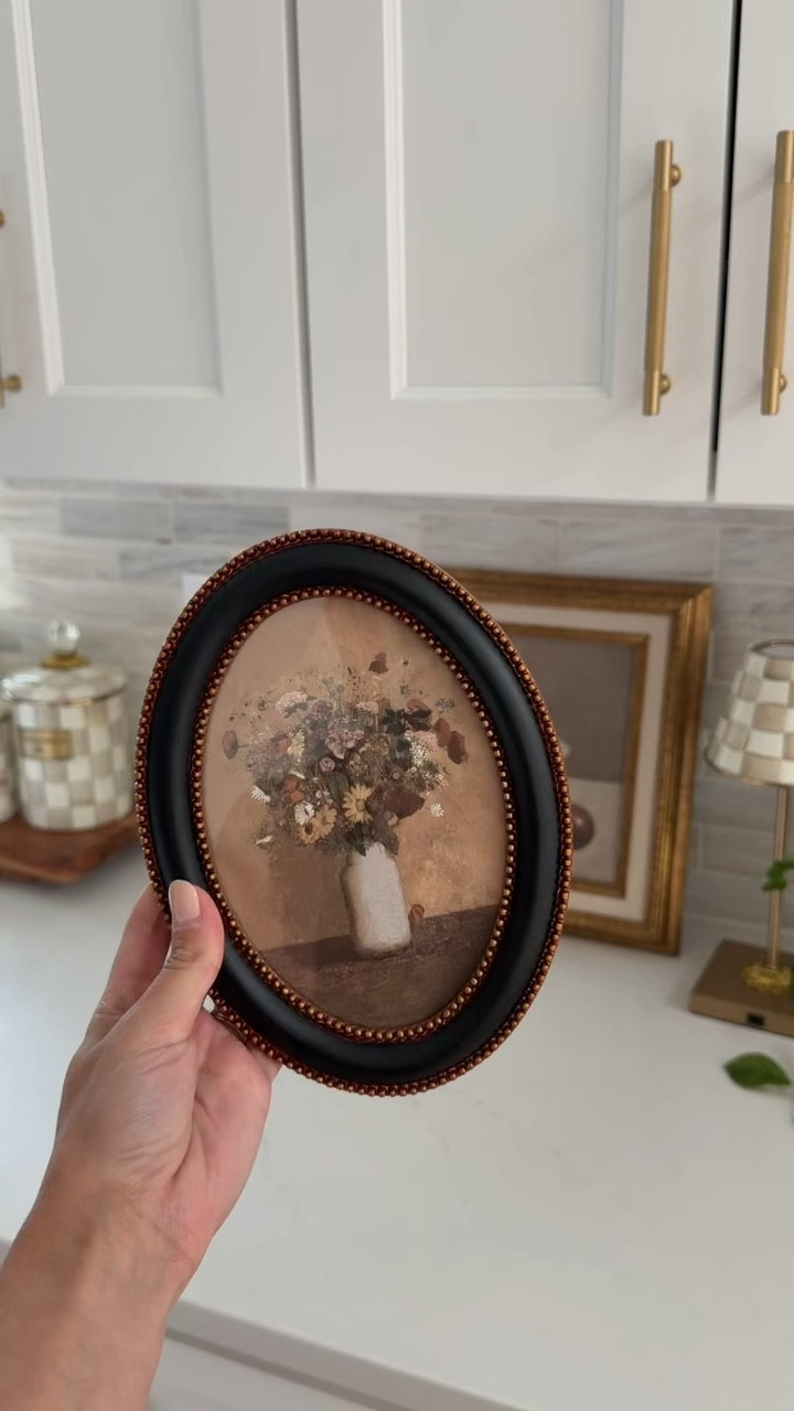 Adorable alert! Black & brass oval framed wall/kitchen art from Hearth & Hand at Target - fall vibes are trickling in! 

#Targethome
#Hearth&Hand