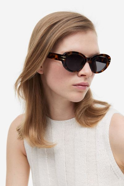 Round sunglasses | H&M (UK, MY, IN, SG, PH, TW, HK)