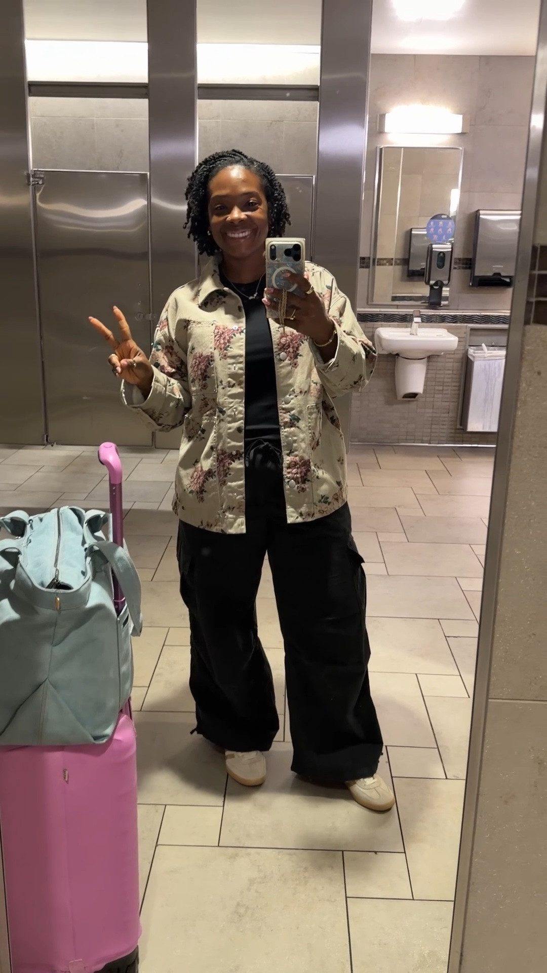 On my third pair of cargo pants from @American Eagle Outfitters because they are so good! Perfect for travel too. I’m wearing a medium. Top & bottom currently on sale!

#LTKootd #LTKdayinmylife #LTKSaleAlert