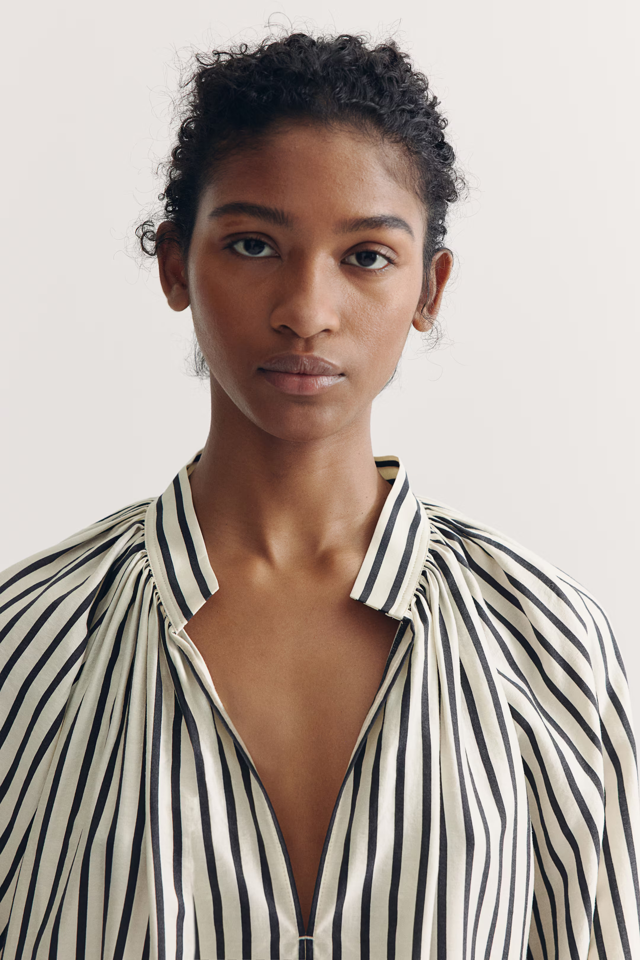 Oversized Bluse | H&M (DE, AT, CH, NL, FI)
