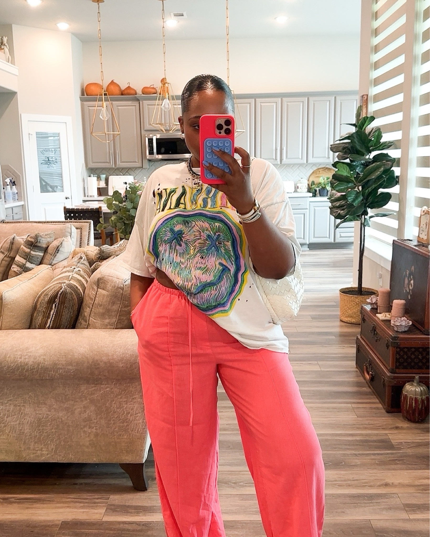 


Top-  medium 
Pants -  medium 
Slides-  tts 

Vacation outfit - linen pants-  affordable outfit - graphic tee - oversized tee - summer - summer outfit -  #ltkfindsunder50 #ltkshoecrush #ltkstyletip  