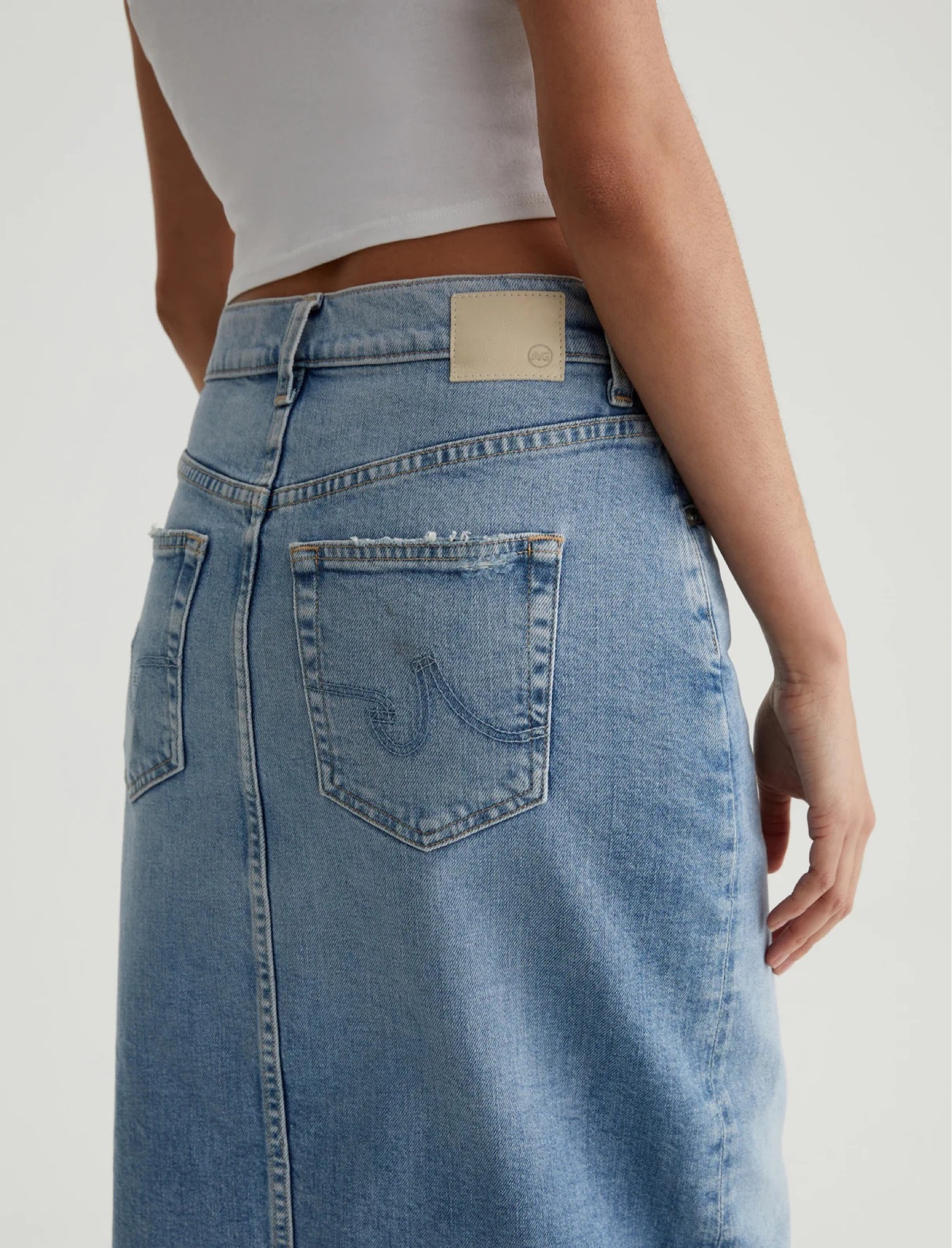 Alicia Skirt

MIDI SKIRT

Denim skirt 

#LTKstyletip #LTKtravel #LTKSeasonal