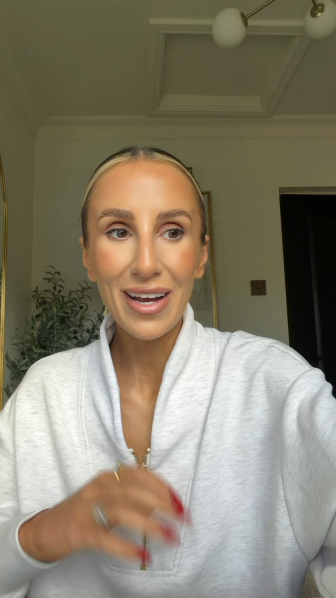 @bootsUK AD

#LTKbeauty #LTKgiftguide #LTKdatenight