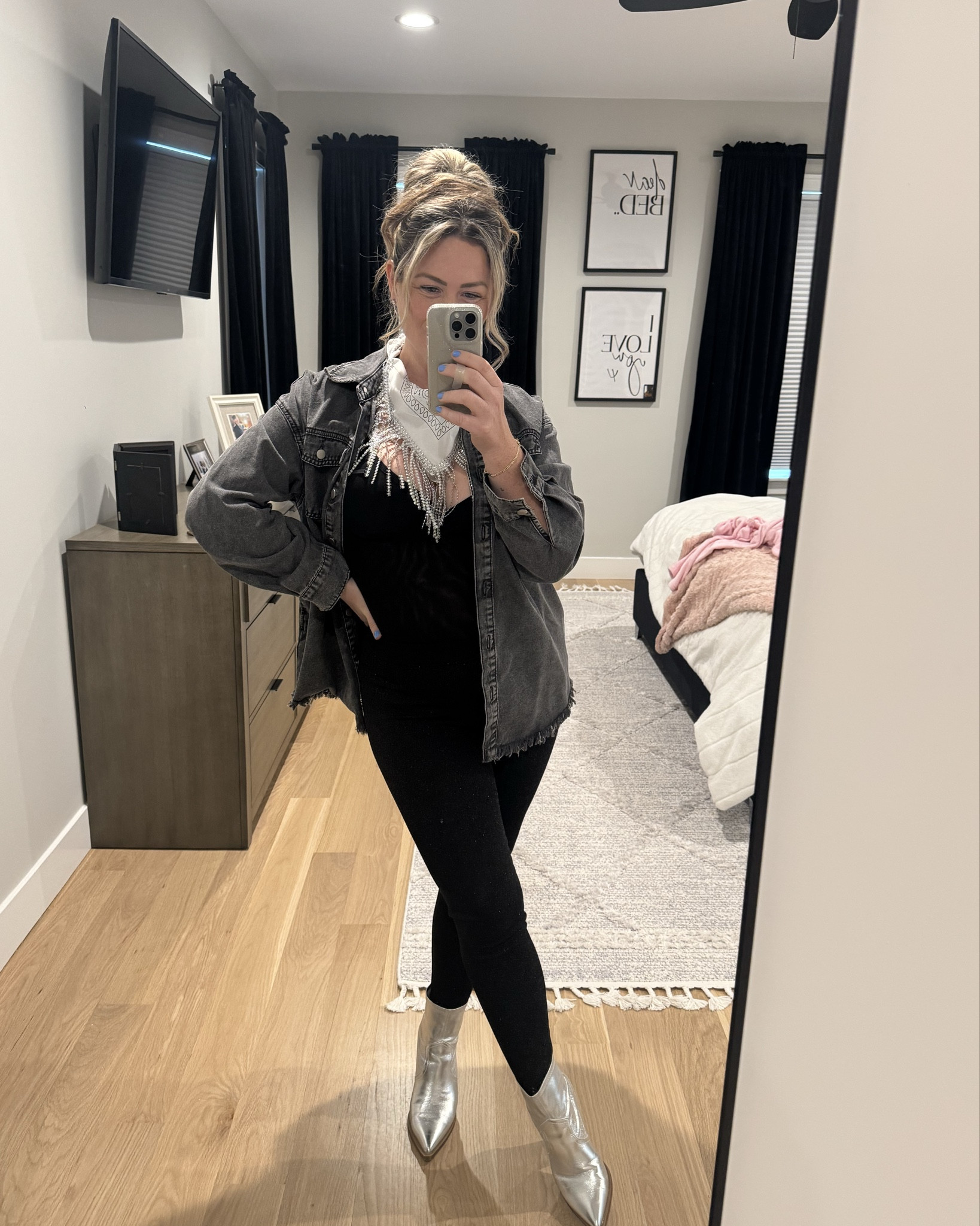 Country Concert OOTD! 


#LTKmomlife #LTKootd #LTKdayinmylife