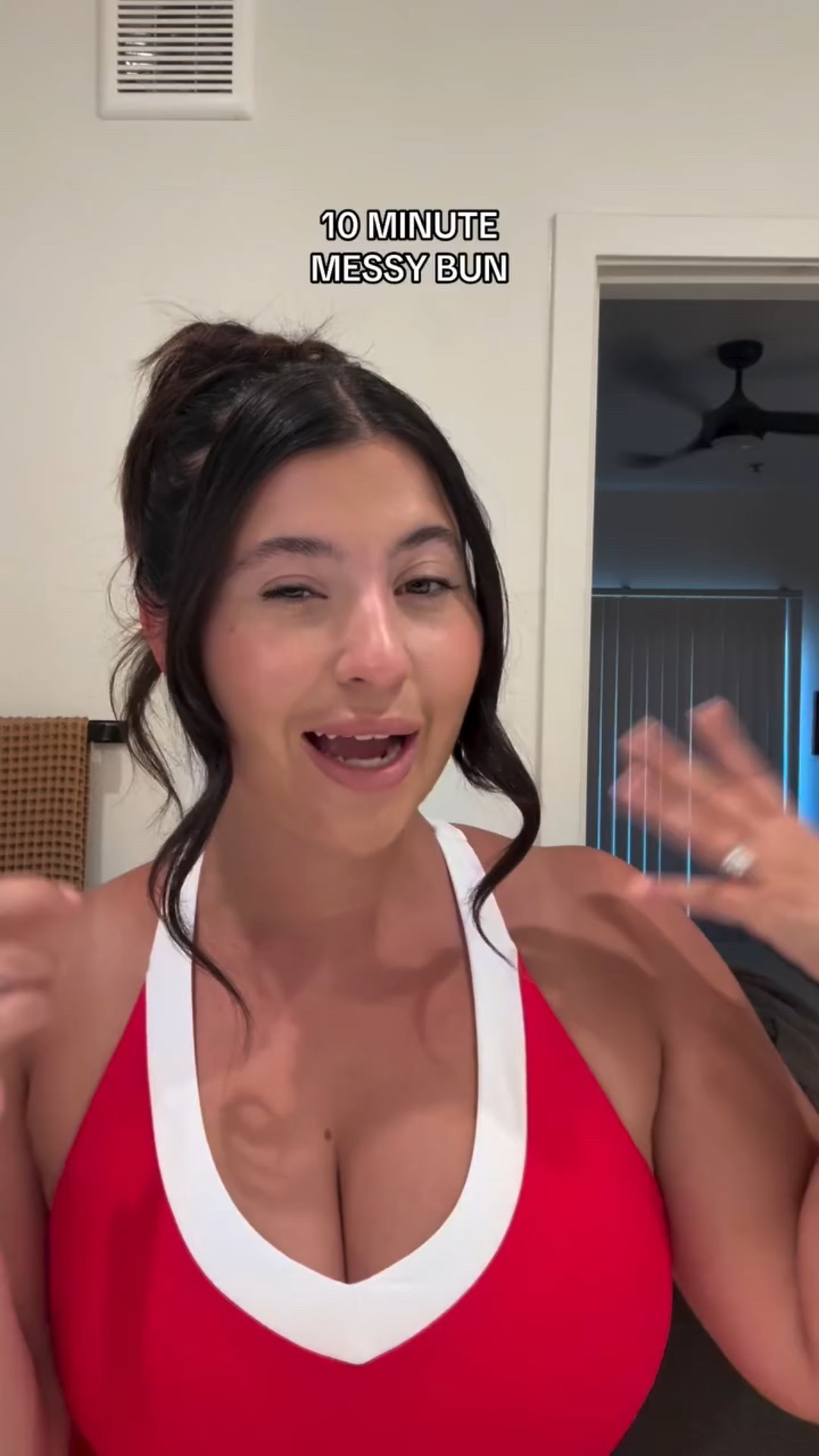 Messy bun I wore for my engagement photos & I loved it!! 🤍💍

#bridetobe #bridal #bridaltiktok #bridalhair #bridalhairstyle #hairtutorial #messybun #engagement #engagementphotoshoot