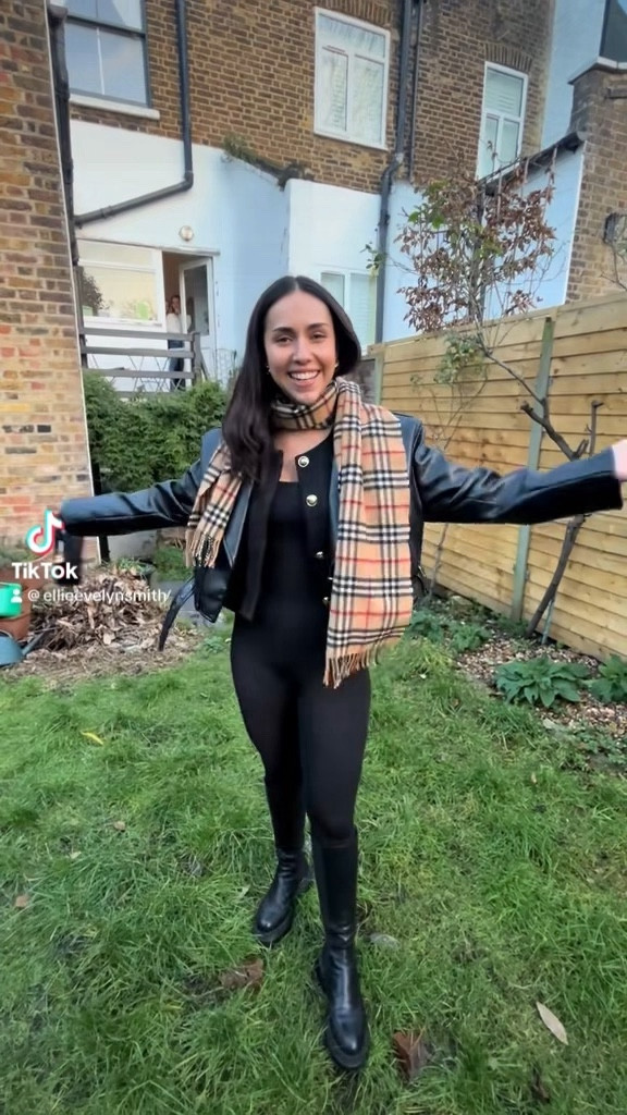 #winter #jacket #scarf #londonoutfit #leatherjacket

#LTKVideo #LTKHoliday #LTKSeasonal