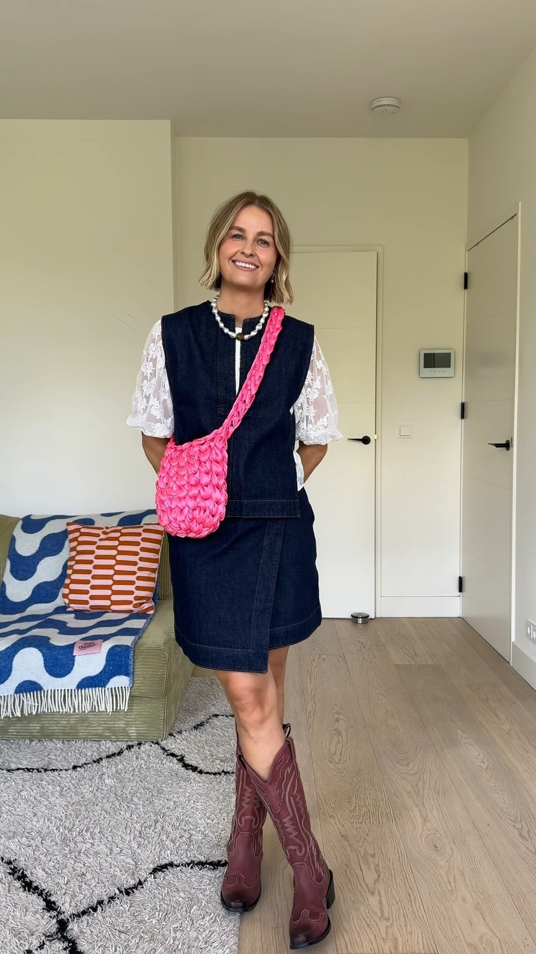 Layering summer outfit inspo

Denim set: Arket (EU38/UK10)
Boots: urban outfitters (size up)

Cannot link/alternatives linked:
Lace shirt: old H&M (M)
Bag: nott bags
Necklace: Babs the label 



#LTKsummer #LTKeurope #LTKuk