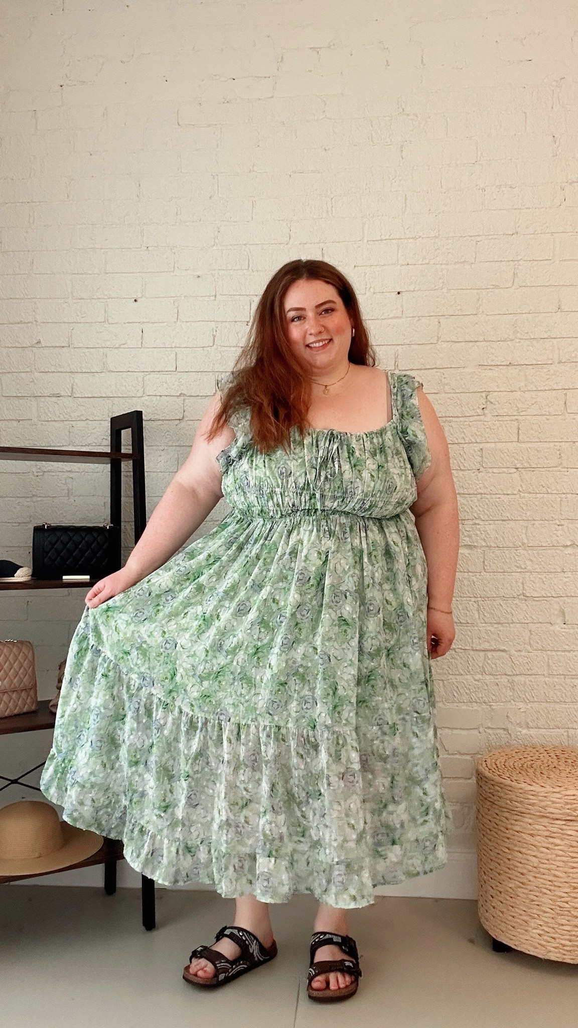 Wearing an XXL as a 3x and this can easily fit a 4/5x

#LTKPlusSize #LTKMidsize