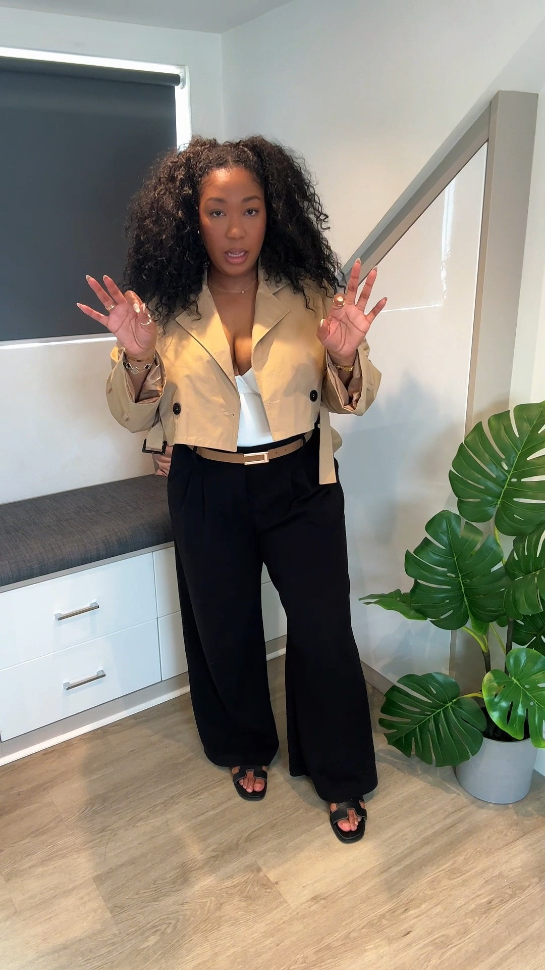The perfect curve friendly work trousers. 



What to wear to work, plus size workwear, workwear, curve, friendly outfits, plus size outfits