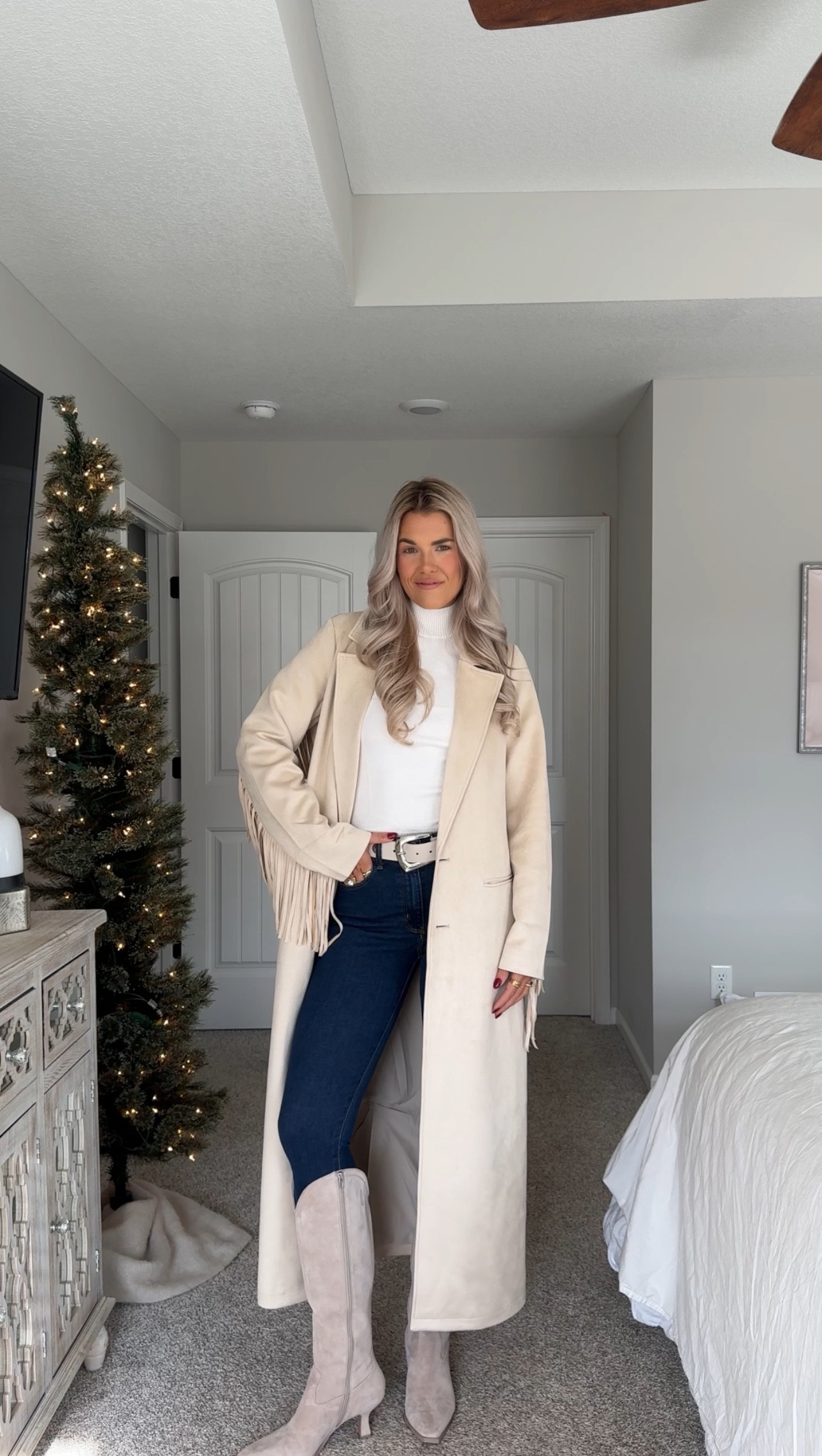 size 25 extra long in jeans. my exact wash is sold out so linking similar! (same brand and cut) size small in fringe jacket and top 

#LTKFindsUnder50 #LTKStyleTip #LTKSeasonal