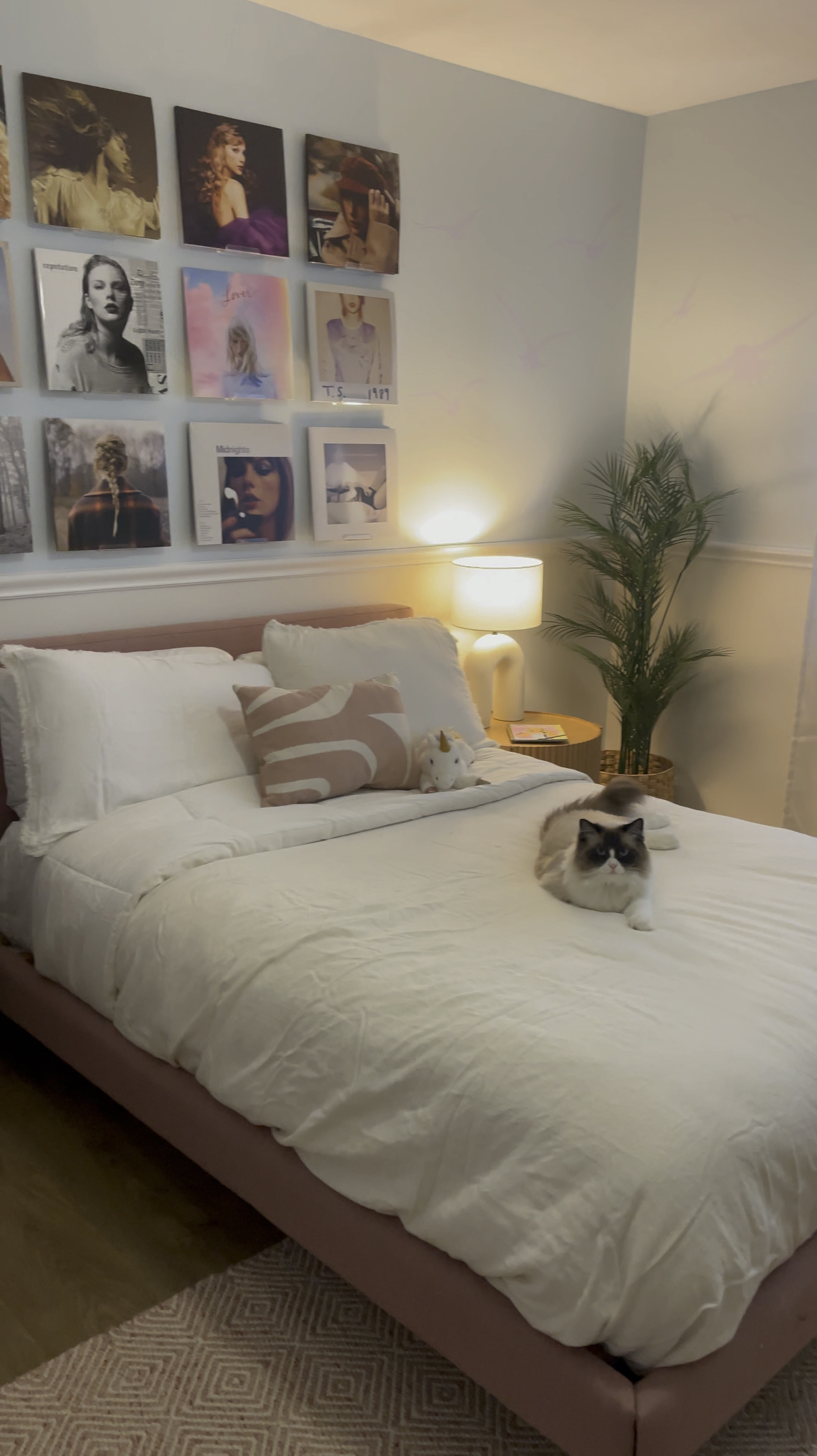 Taylor swift bedroom ✨🤍

#LTKKids #LTKHome #LTKFamily