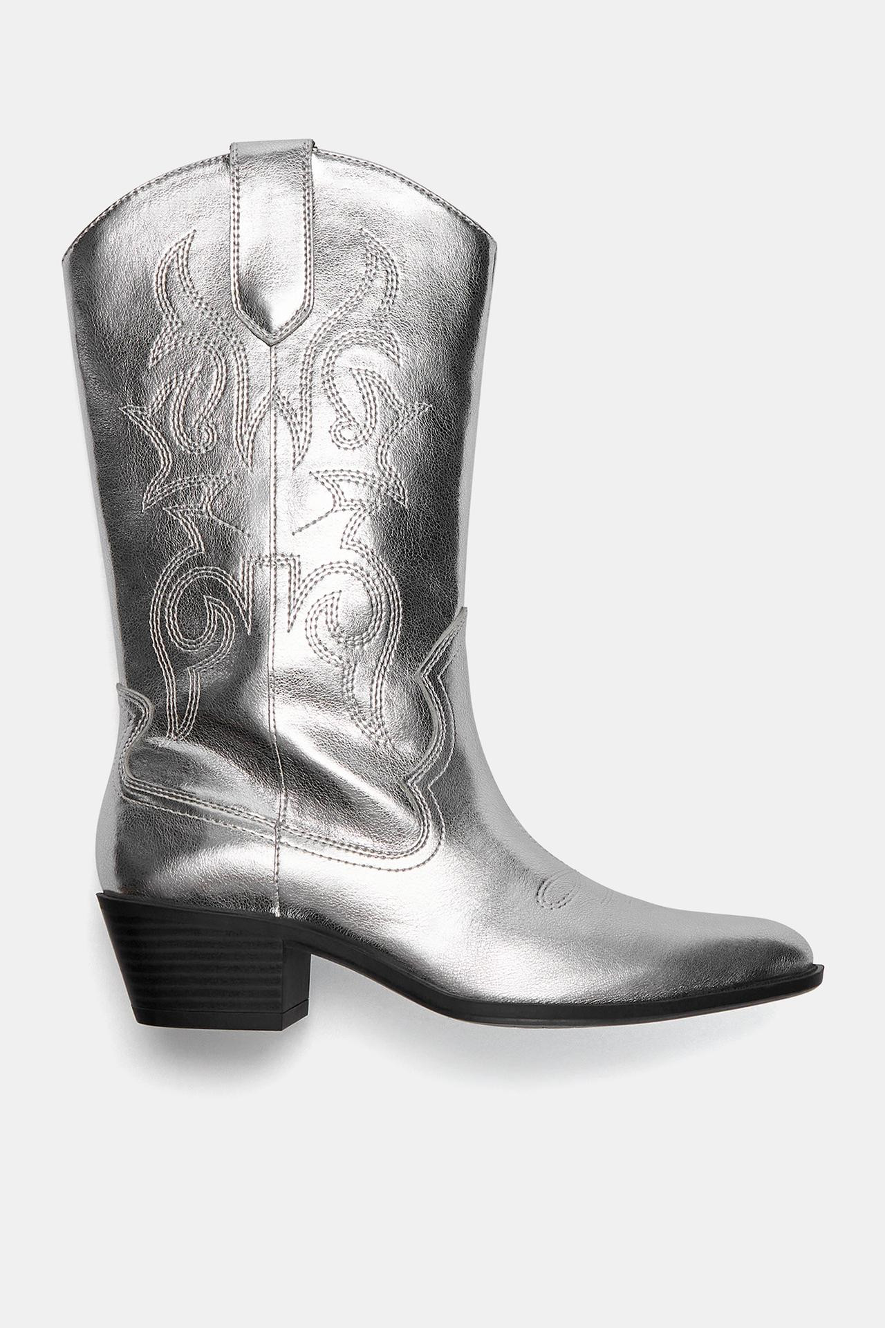 Stiefel im Cowboylook mit Steppnähten | PULL and BEAR DE