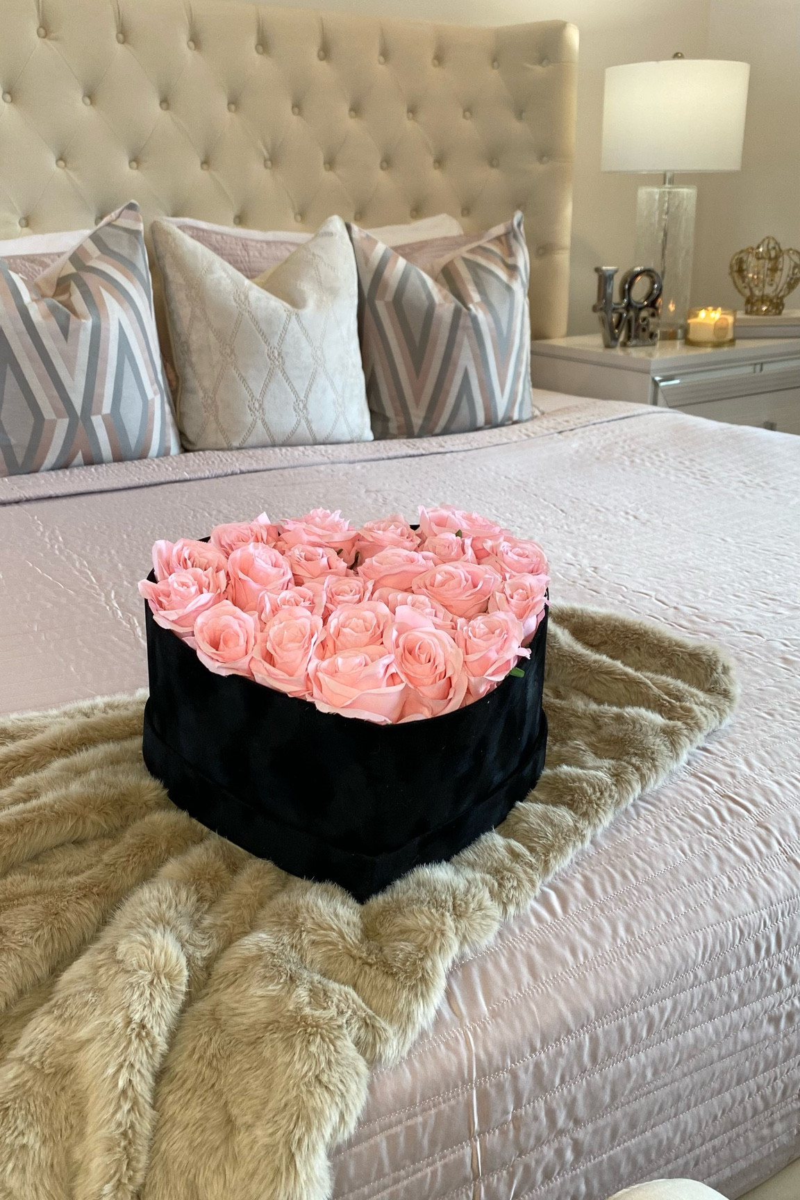 Hey friend! Scroll down to shop this DIY velvet floral box! Follow me for more😃
#amazon #amazonfinds

#LTKFind #LTKhome #LTKunder50