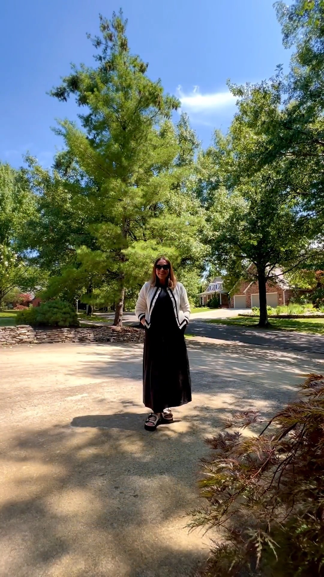 Dressed like l've got brunch, a bookstore stop, and zero drama planned.
#PreppyStyle #OOTD #cardiganseason #preppyaesthetic

#LTKMidsize #LTKOver40 #LTKSaleAlert