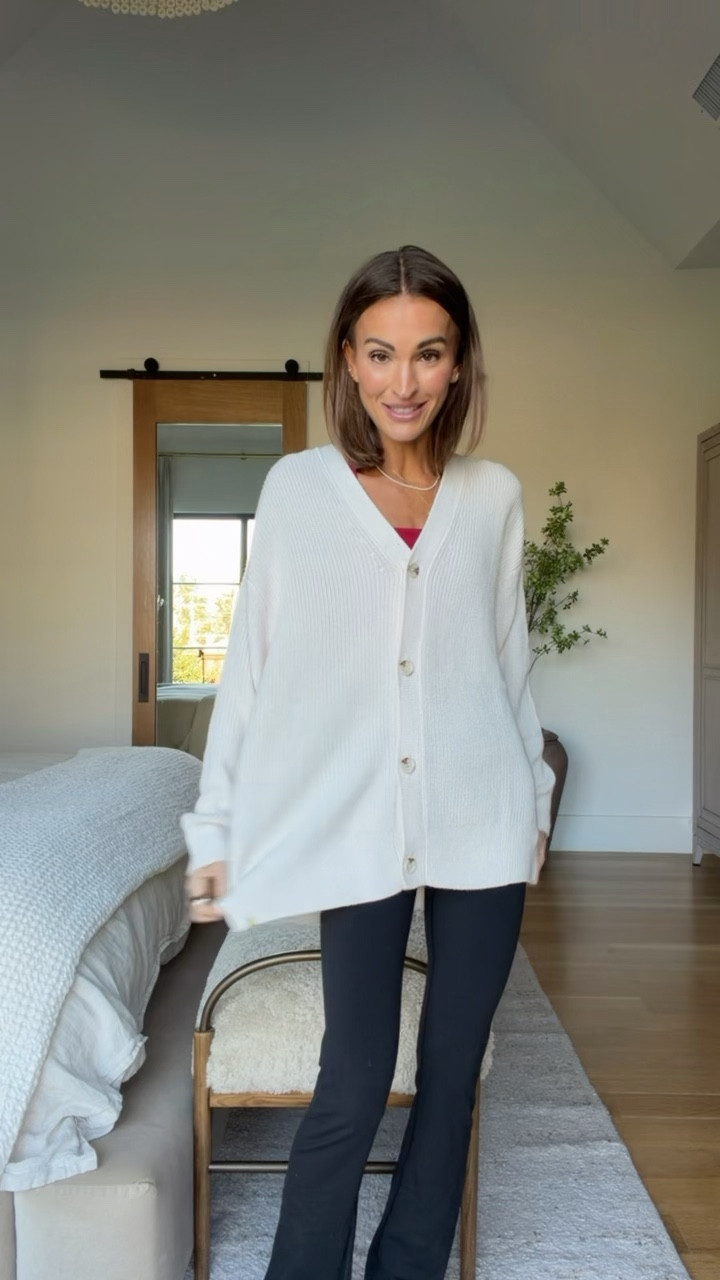  LOVE pairing a cozy cardigan with flare leggings 🫶🏼