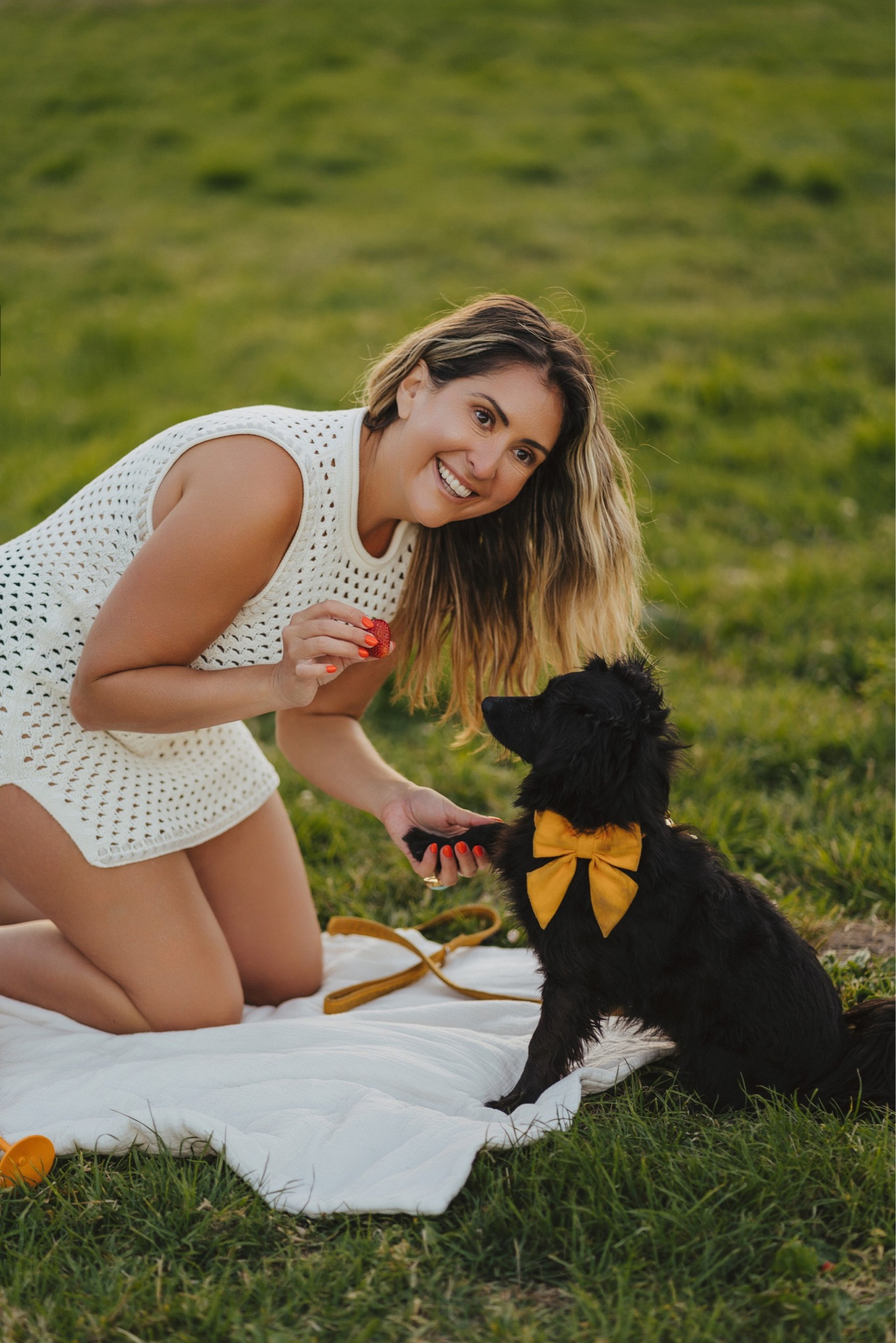 guest in residence tunic
dog bow collar 

#LTKTravel #LTKSwim #LTKMidsize