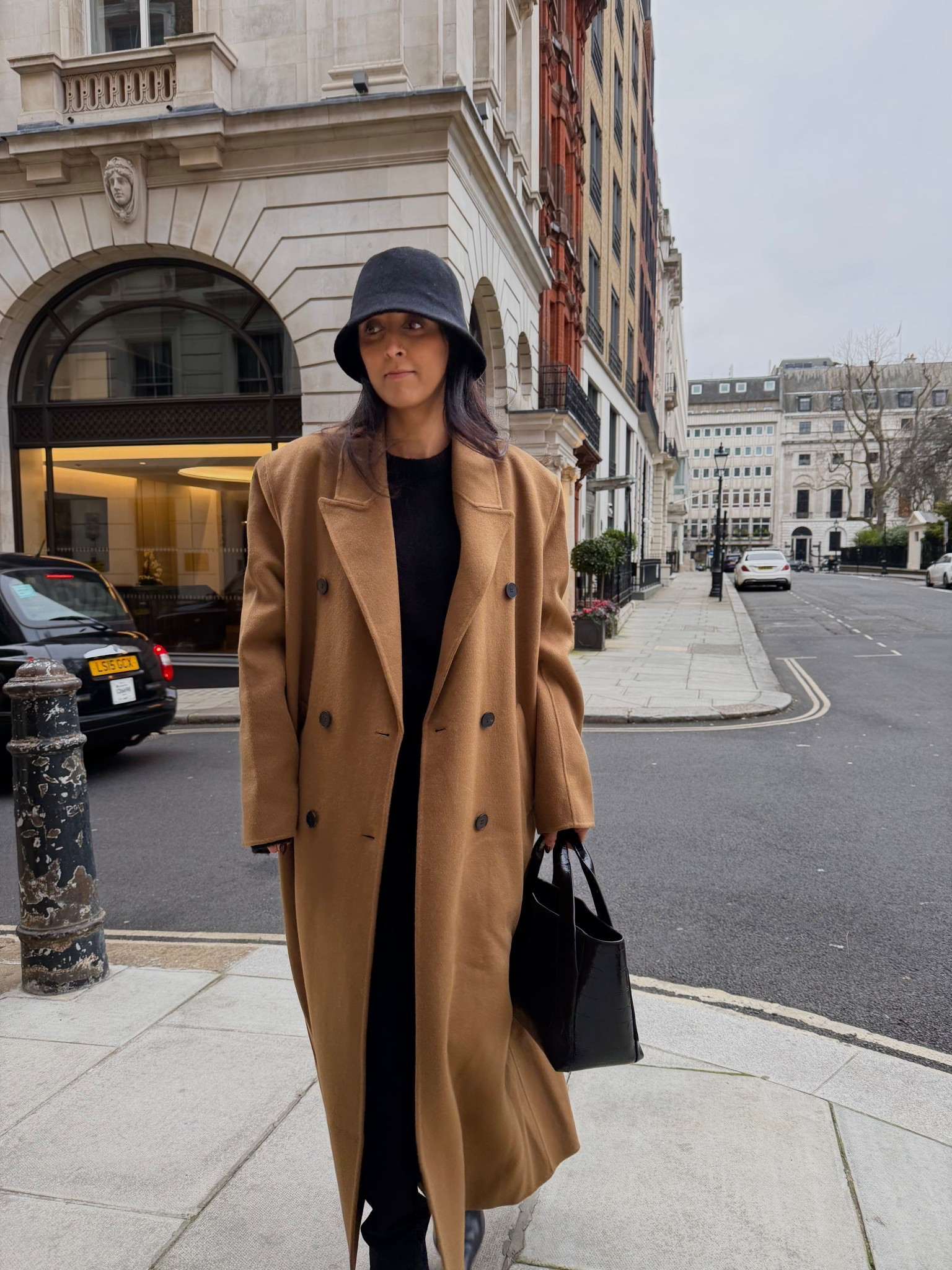 When the coat is the outfit, styled with a basic all black base 🤎🖤

#LTKwinter #LTKstyletip #LTKworkwear