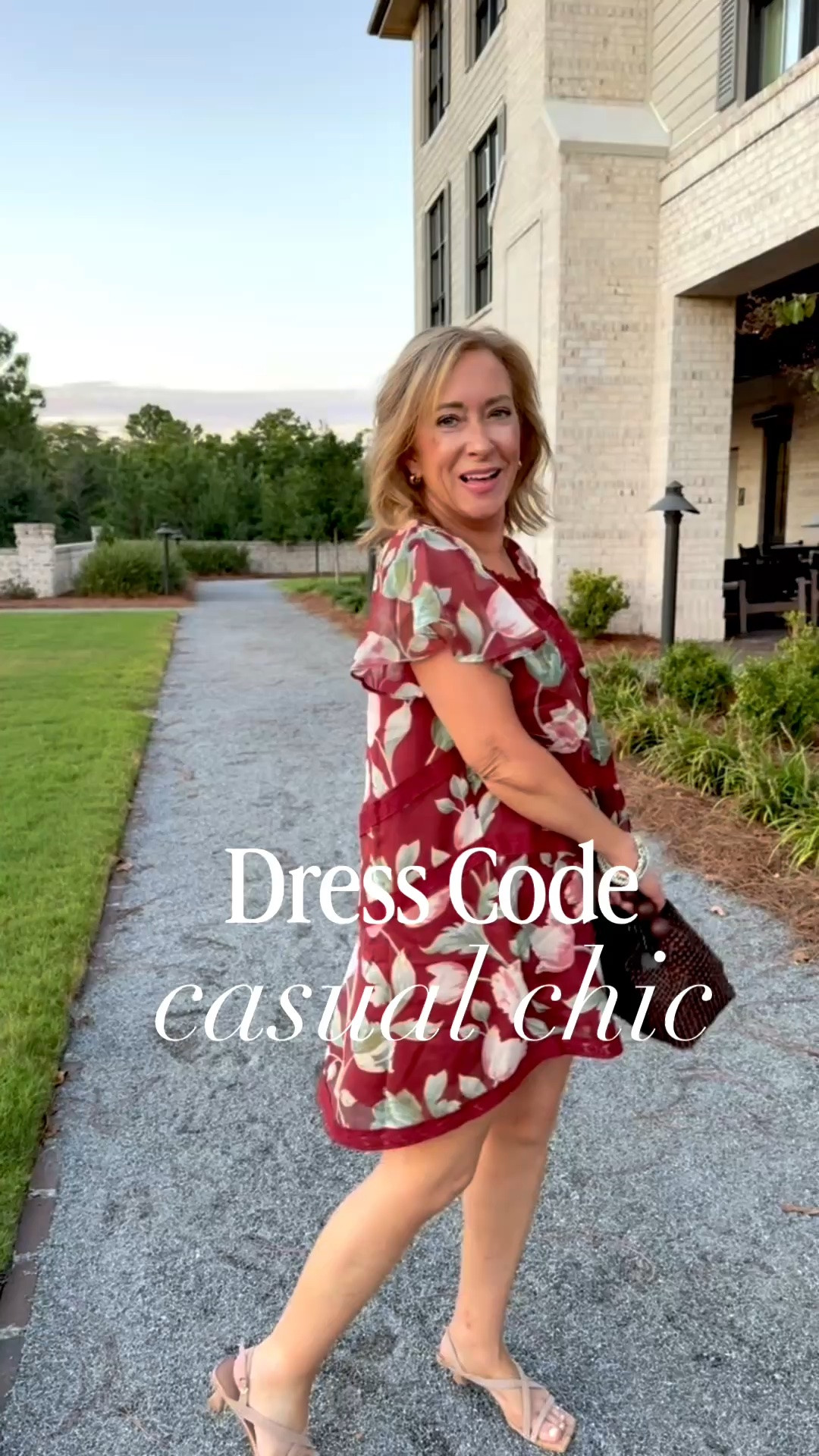 What do you wear when the season says fall but the temperature say summer? A fall colored light weight dress!🍂￼

For reference I am 5’0 wearing an XS.

#LTKootd #LTKPetite #LTKOver40