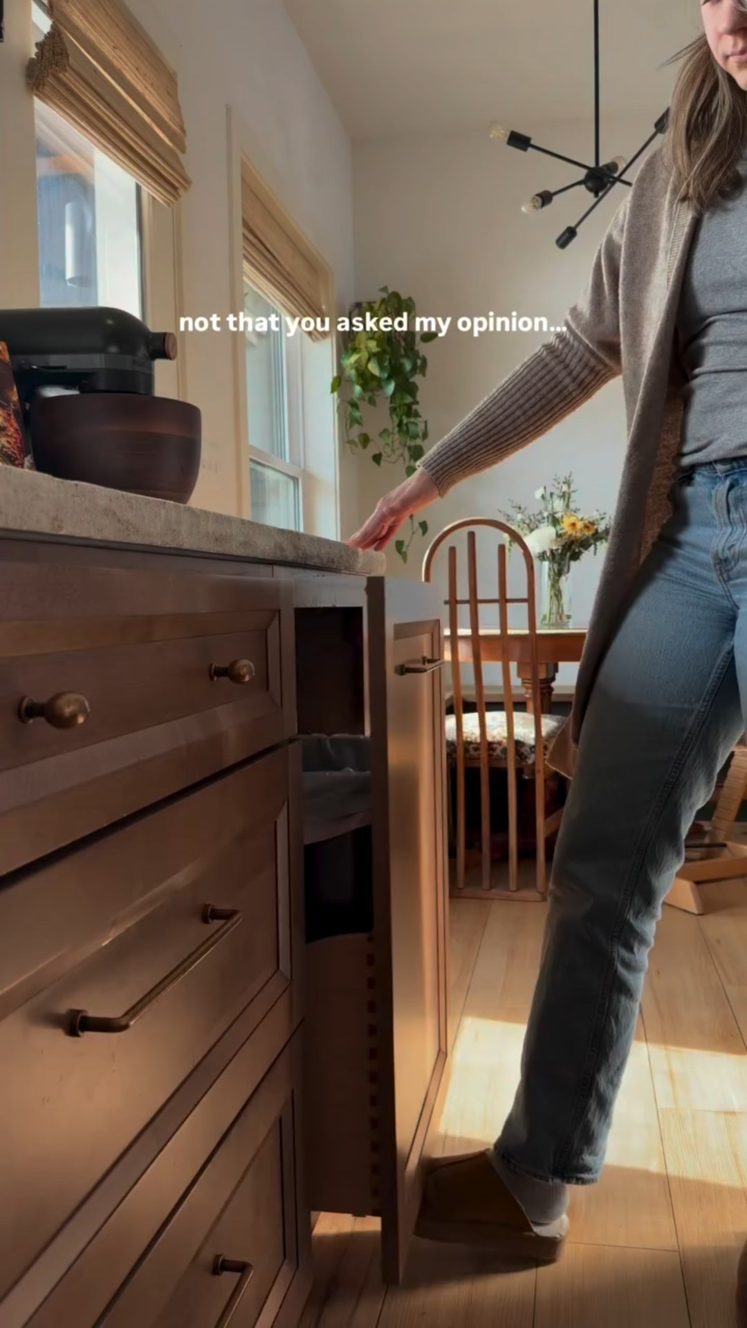 One of those kitchen additions you don’t realize you need until you have it ✨

Installs in seconds, opens drawers hands free, and somehow doesn’t change the look of the cabinets at all.

If it saves me even a tiny bit of effort as a mom, I’m in. 😅

Comment HANDLE for the Amazon link to grab it.

#TheHandlelessHandle #KitchenFinds #MomLifeHacks #FunctionalHome #HomeGadgets