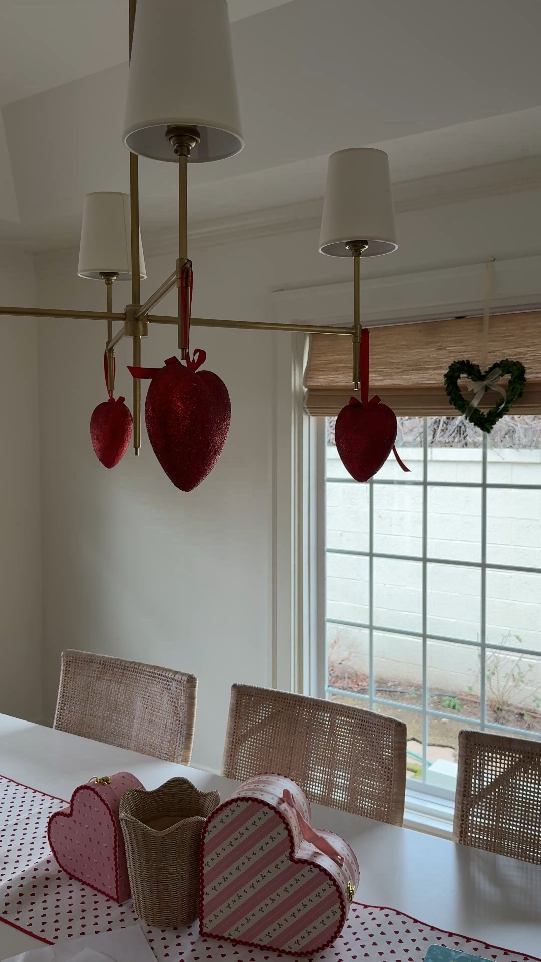 I love Valentine’s decor! So many cute things on @etsy! #ad #etsy #etsycreatorco 