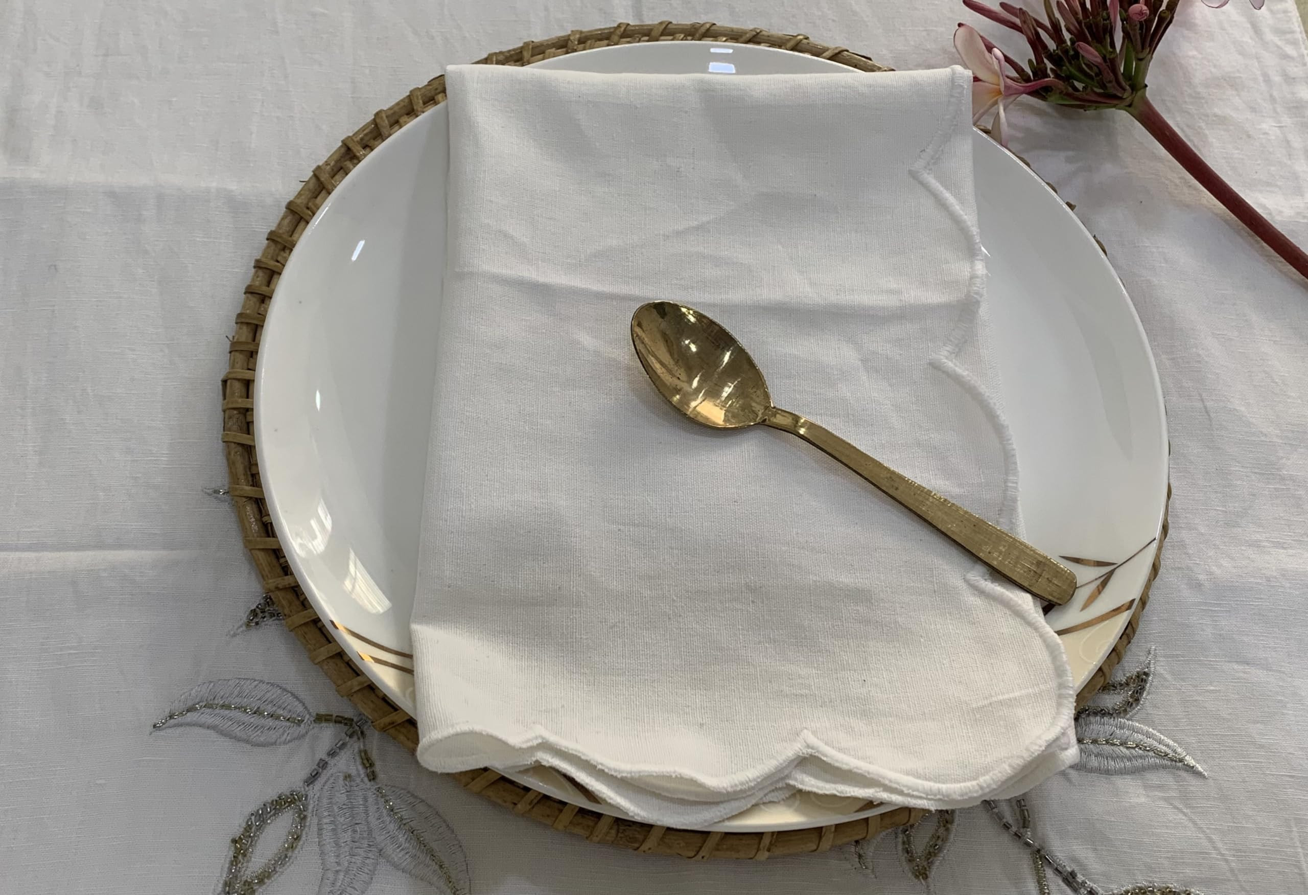 Scallop Napkins for Dinner Parties, Cocktail Parties, Wedding, Birthday, Baby Showers Set of 4, f... | Amazon (US)