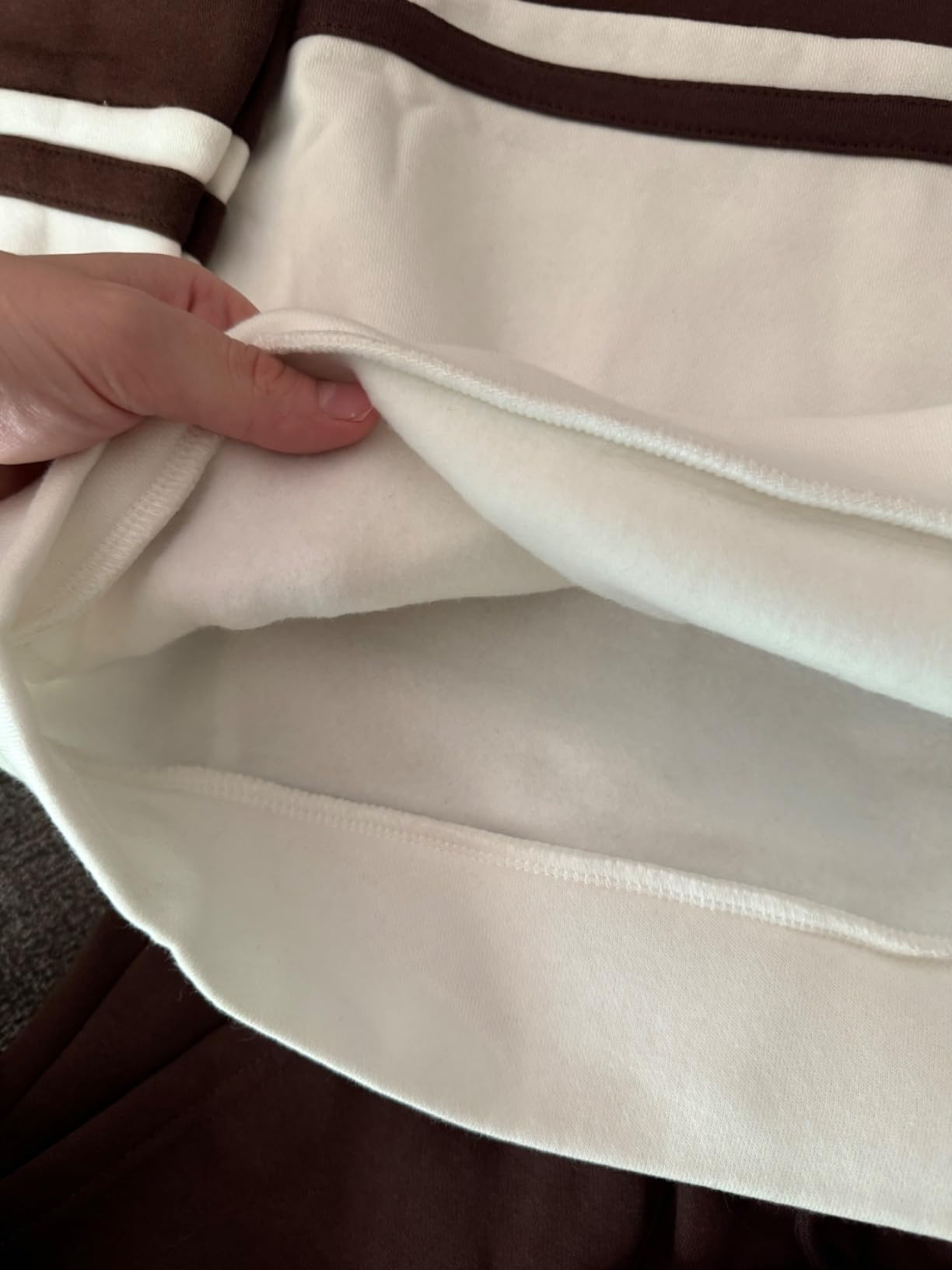 Herseas Womens Long Sleeve Crewneck Color Block Sweatshirt with Jogger Pants 2 Piece Outfits Trac... | Amazon (US)