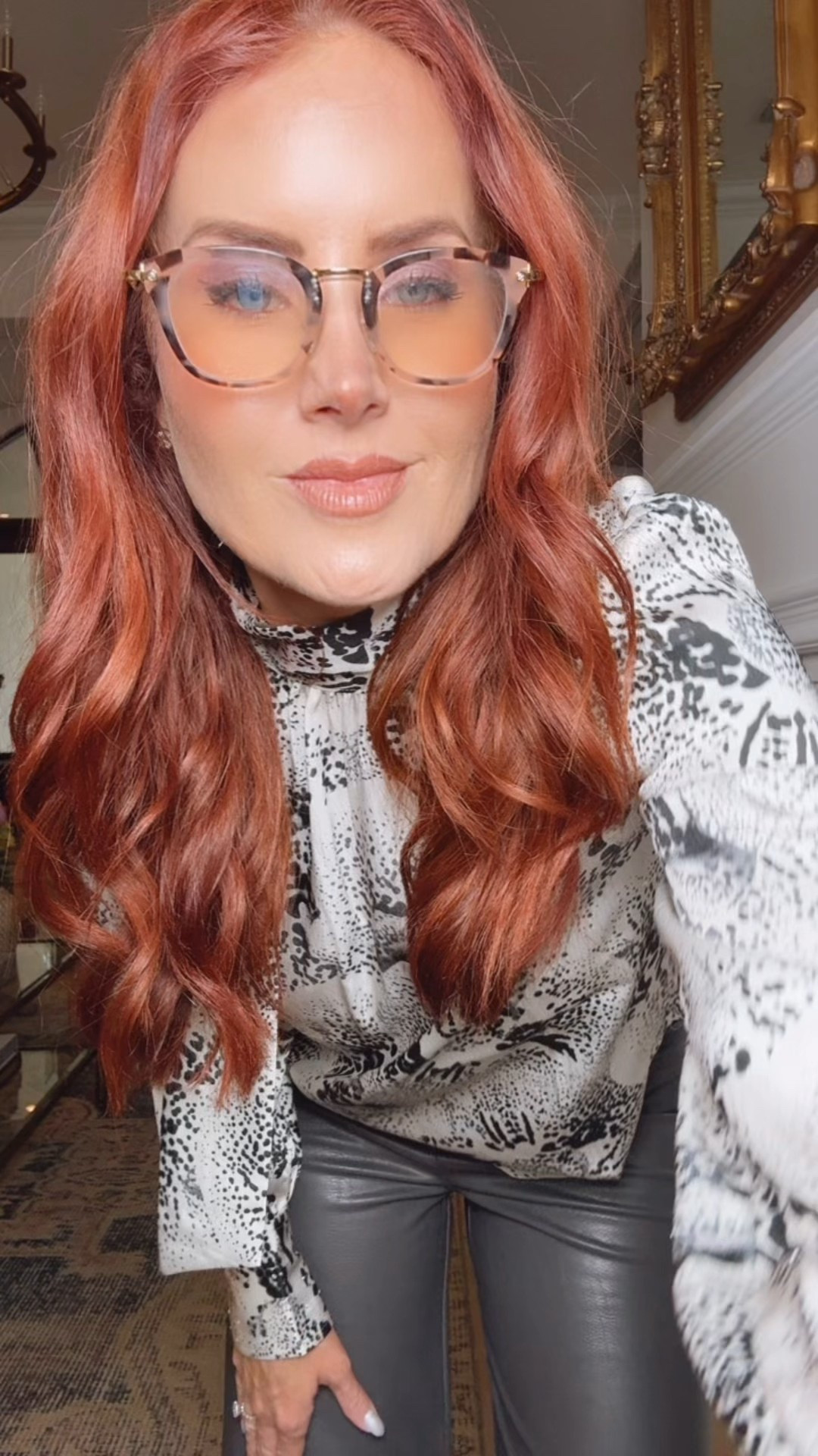 Okay first of all: snakeskin + long sleeves + a bow? Elite combo🖤

#businesslook #ootd #corporatelook 

#LTKmomlife #LTKWorkwear #LTKootd