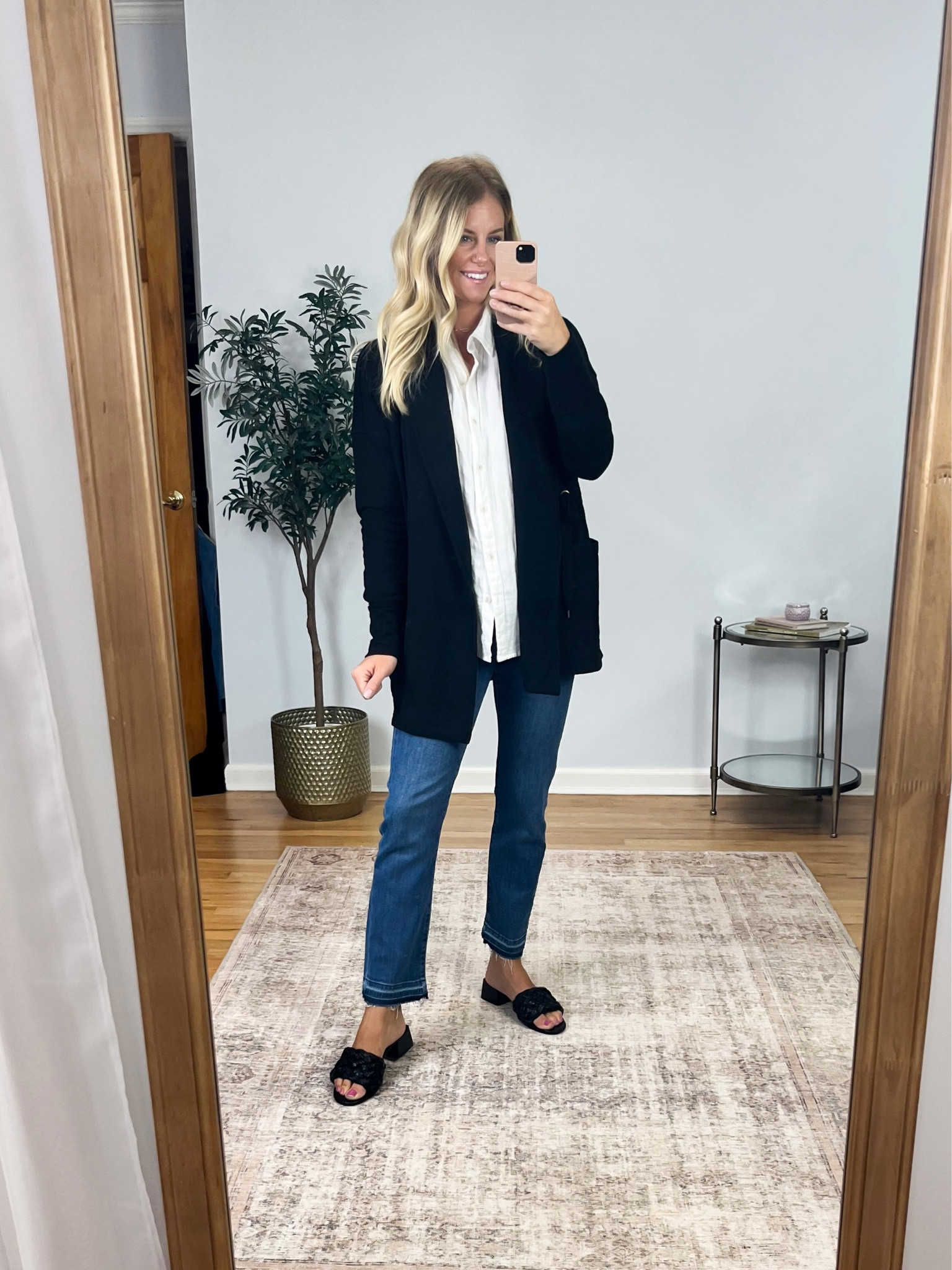 The cutest target sweater coat. Pair it with a cute button down for a more put together look. Perfect for work! So many ways to wear! Such a comfy style! Wearing size XS
