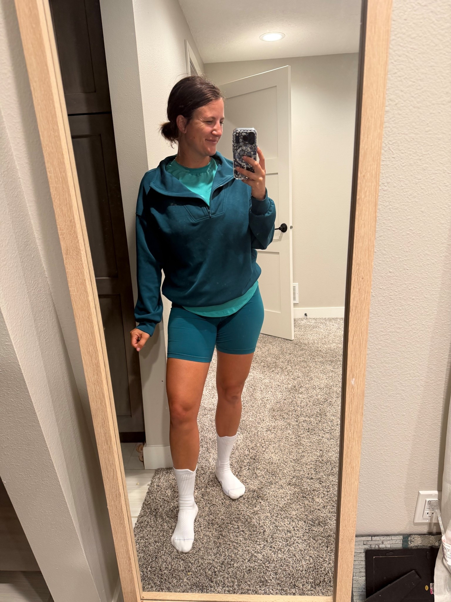 Today's gym look! Summer greens!
Crz yoga borealis green is a summer green! 