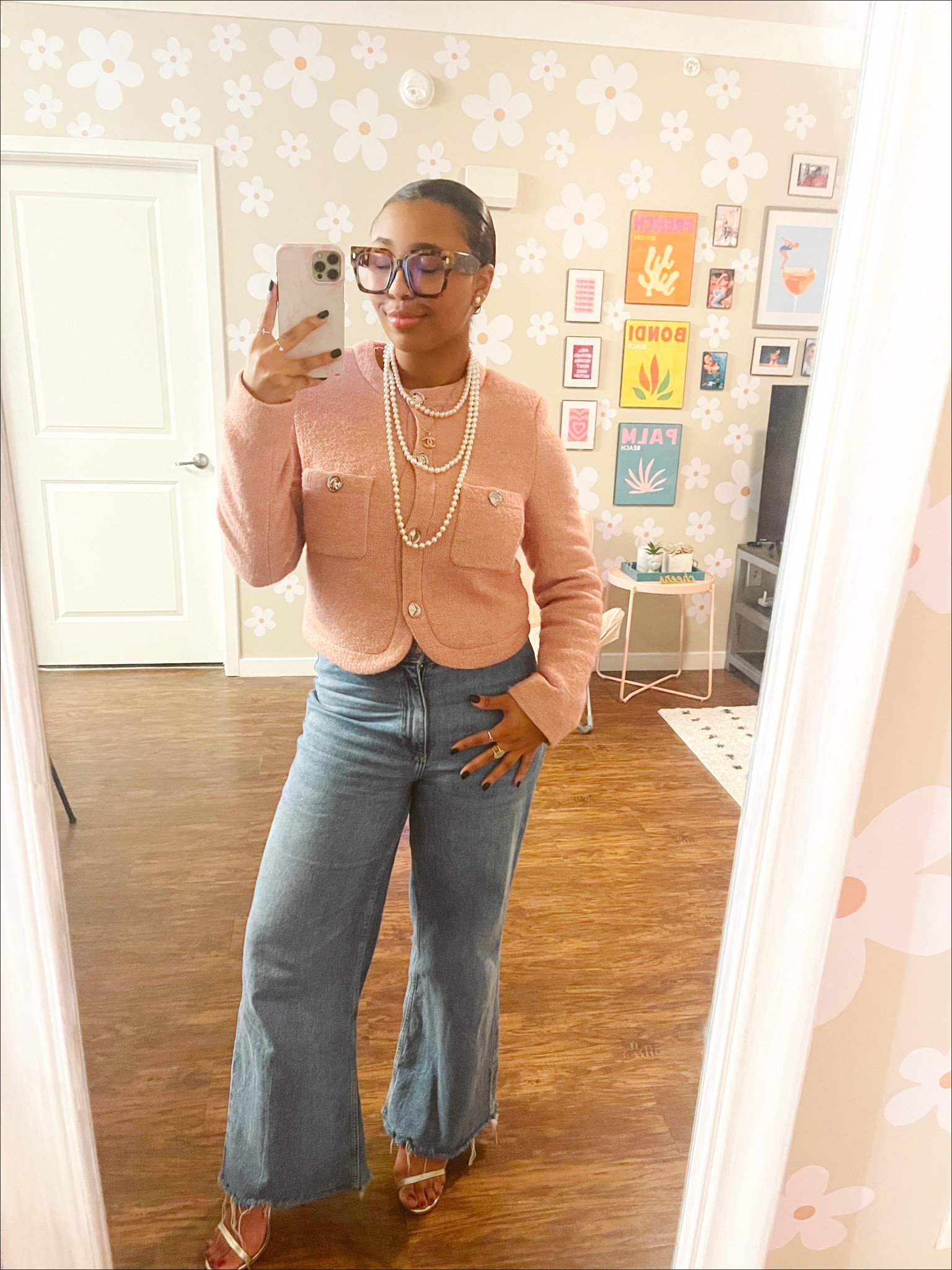 Tweed is chic, classic, and perfect for your holiday wardrobe! 

#LTKHoliday #LTKStyleTip #LTKOver40