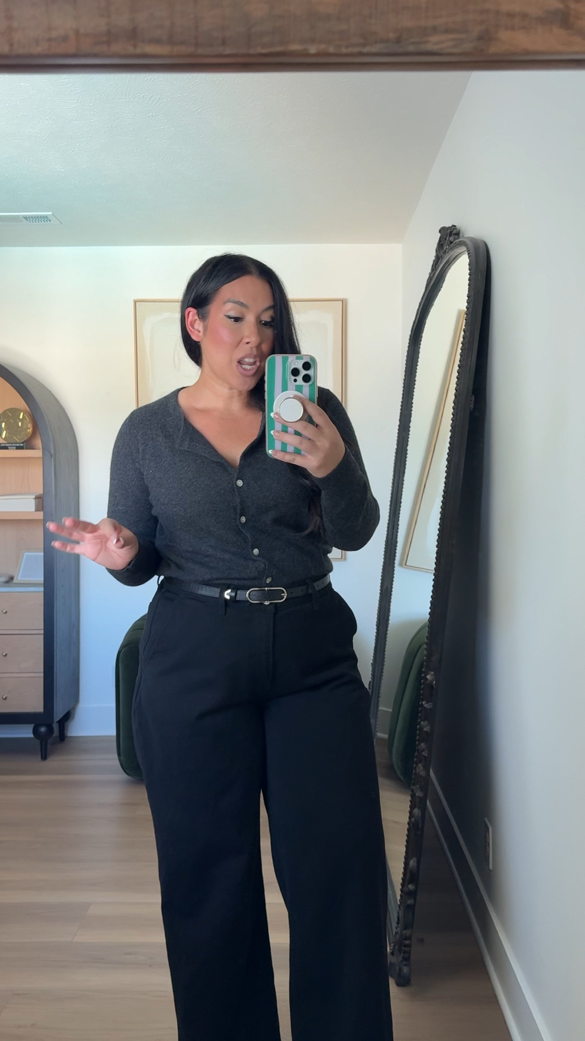 This cashmere cardigan is SO good and under $100!

Fall sweaters, fall cardigans, fall outfit ideas, work outfits for fall, cashmere sweaters, cashmere cardigan, affordable cashmere sweater

#LTKootd #LTKMidsize