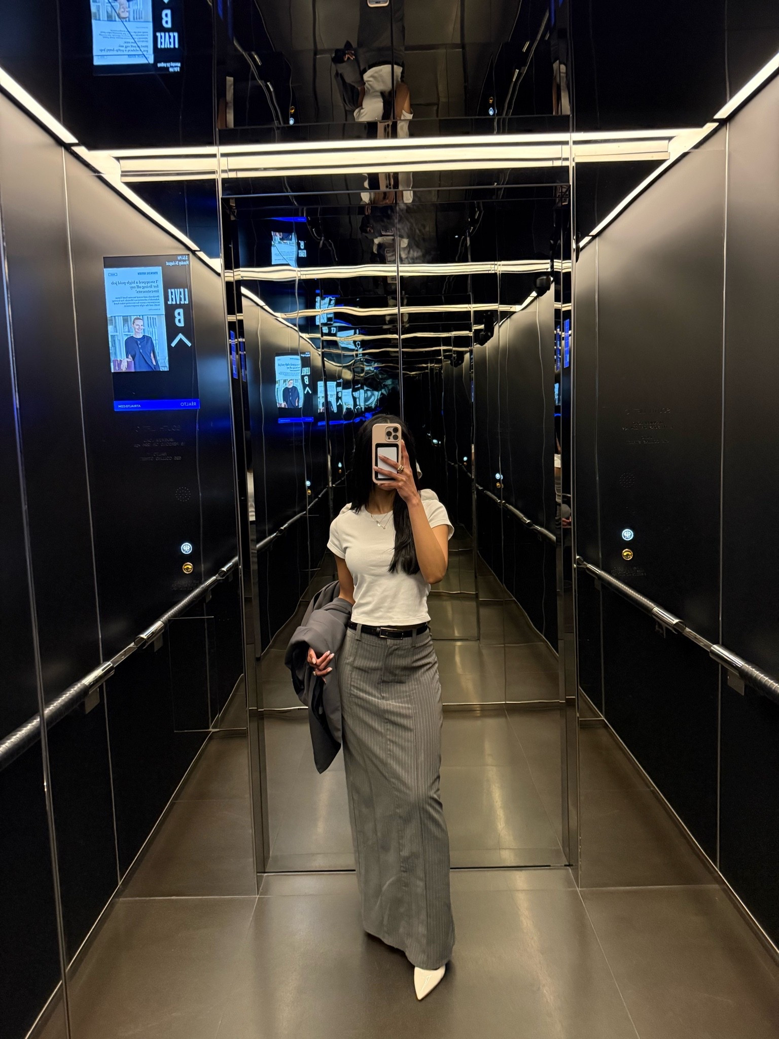 Work fit

#LTKspring #LTKFashionMonth #LTKworkwear
