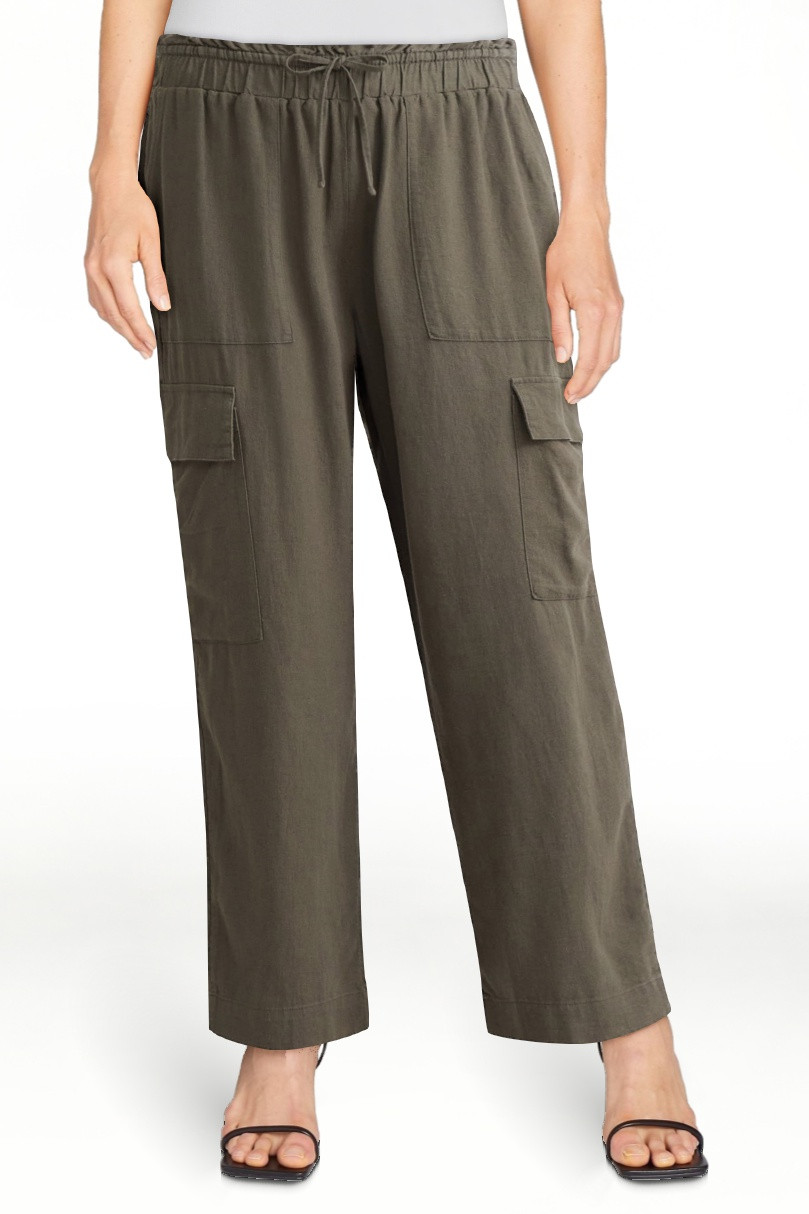 Time and Tru Women’s and Women’s Plus Linen Blend Cropped Cargo Pants, 27" Inseam, Sizes XS-3... | Walmart (US)