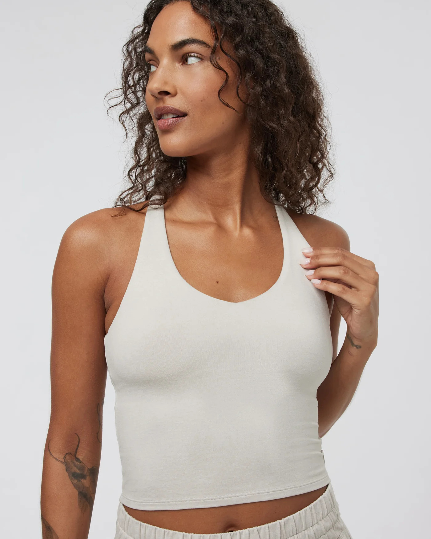 Halo Performance Crop 2.0 | Ecru Heather Tank | Vuori | Vuori Clothing (US & Canada)