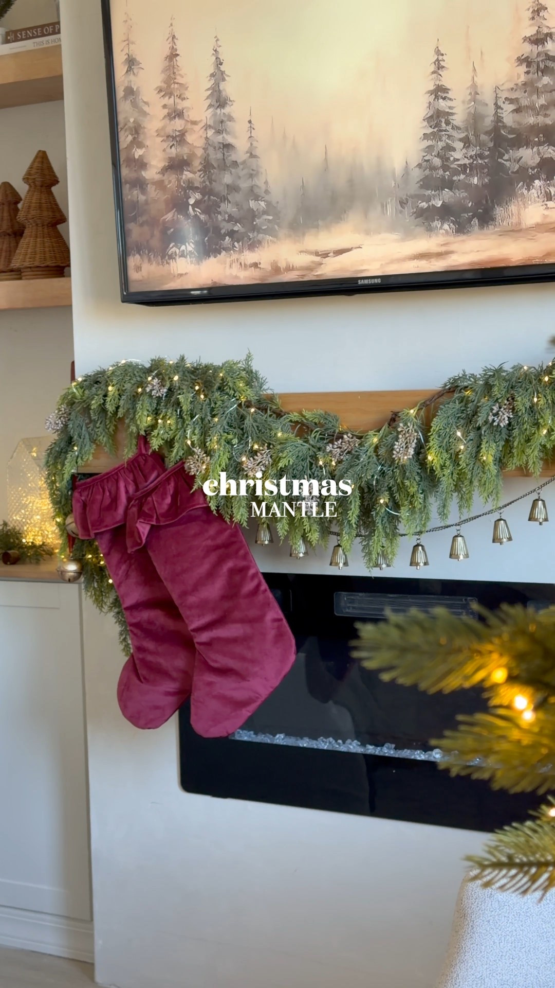 christmas mantle 🎄

#LTKHome #LTKSeasonal #LTKHoliday