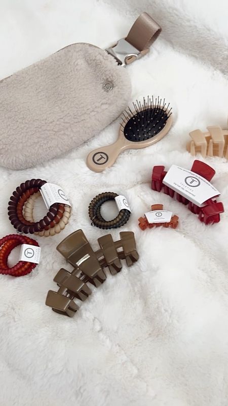 Teleties new Fall collection is so cute! I love the matte hair ties and the large and small clips are such amazing quality!! 



#LTKunder50 #LTKSeasonal #LTKbeauty