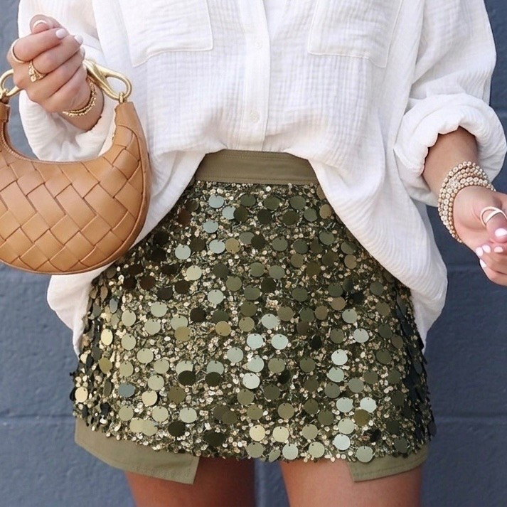 Zara sequins mini skirt wearing size medium under $50