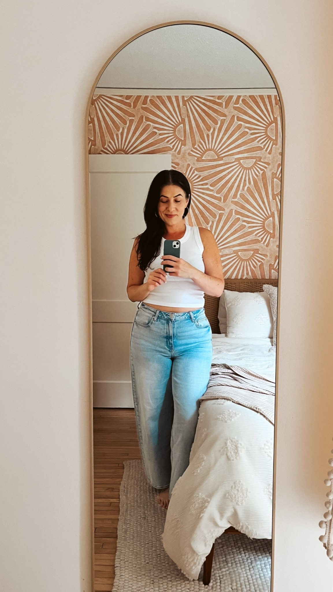The $50 barrel jeans that I love so much I have them in 3 colors 😍

Also, forever and always a jeans and a white tank kinda girl.

#LTKOver40 #LTKMidsize #LTKootd