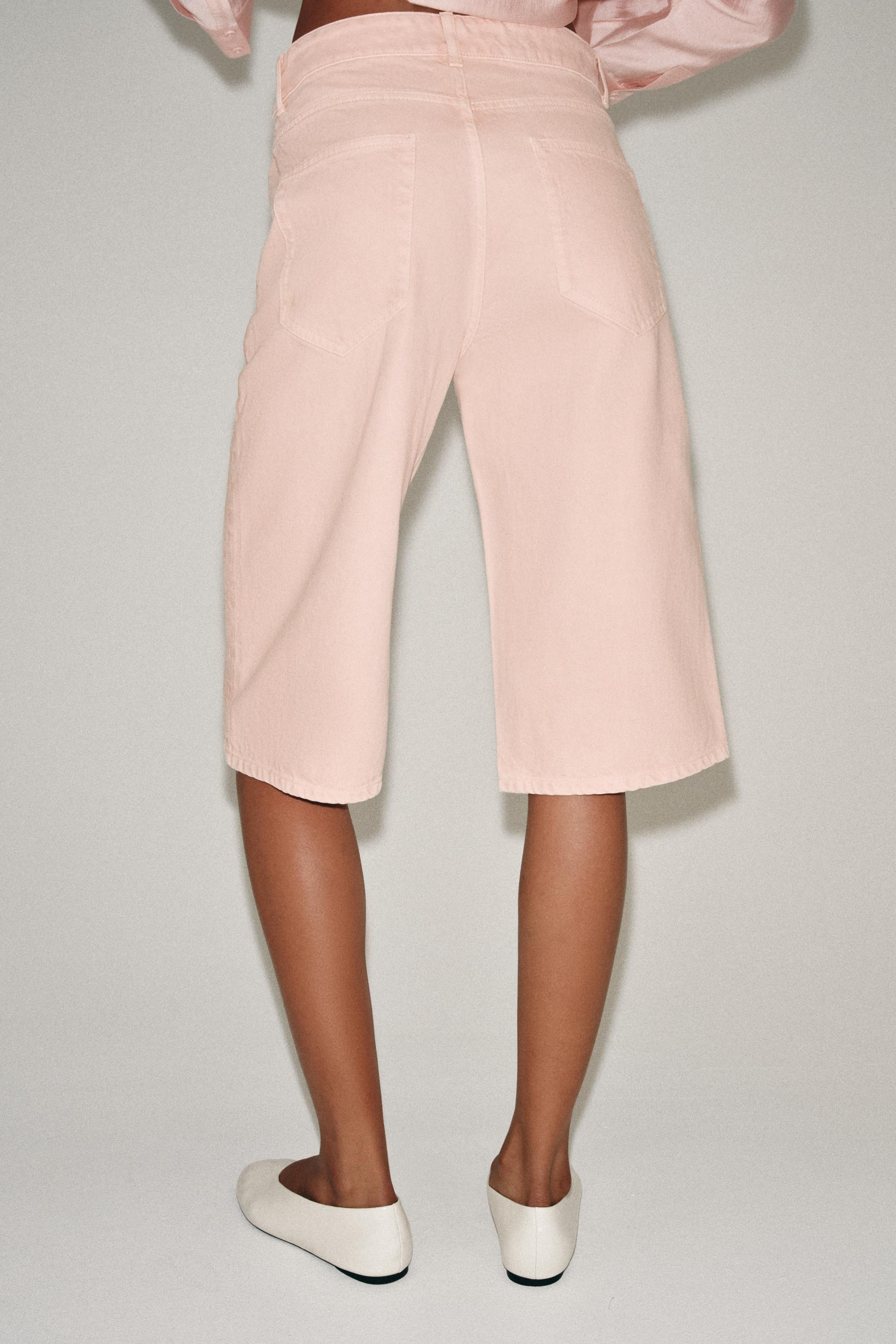 Größe des Models: 179 cmMITTELHOHER BUND – REGULAR FIT – GERADES BEINZARA WOMAN KOLLEKTIONJ... | Zara DE