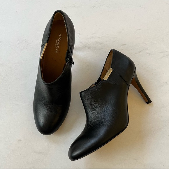 [coach] seneca glazed leather almond toe low ankle bootie black 8 | Poshmark