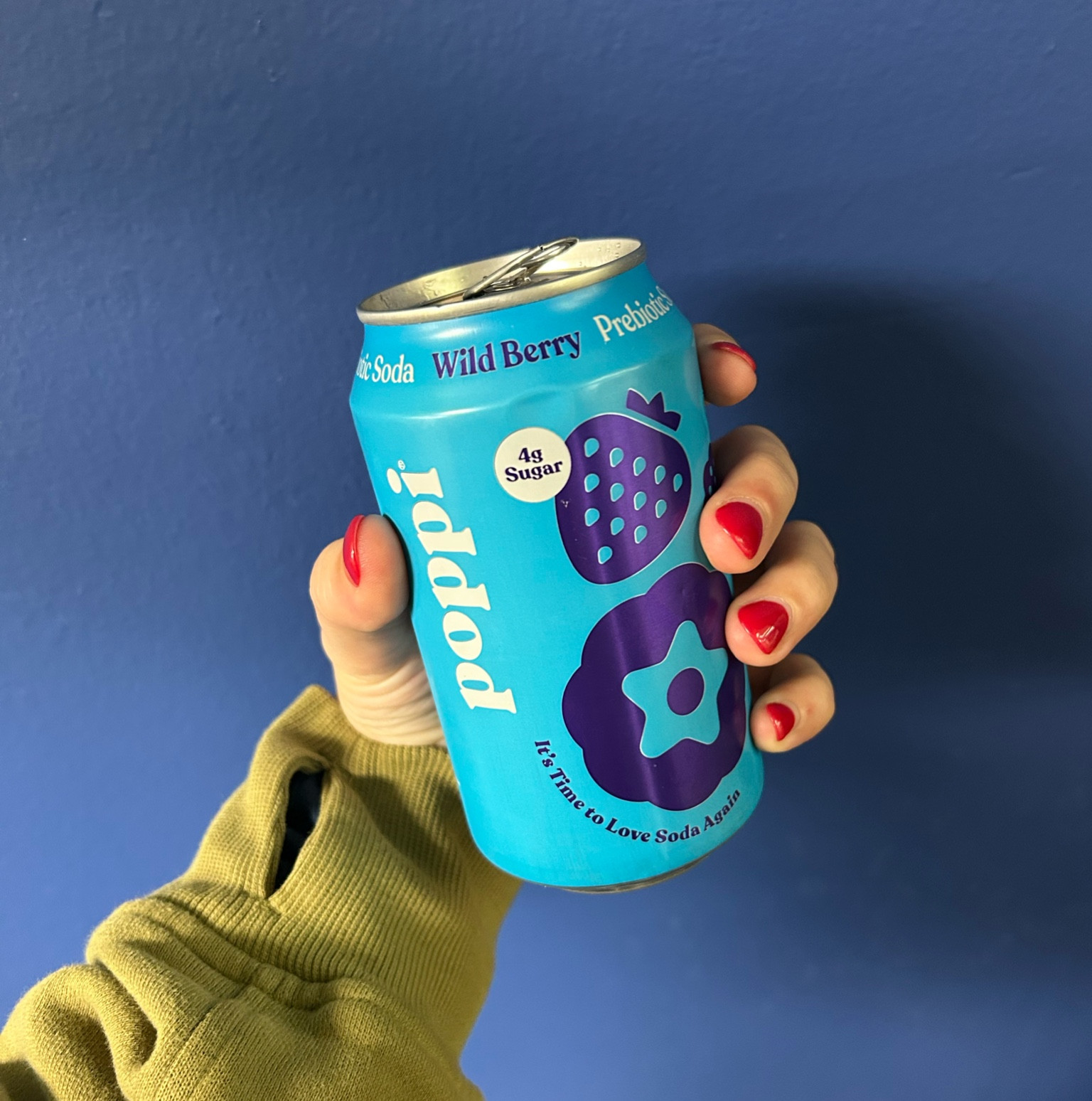 If you haven’t tried #poppi prebiotic soda what are you waiting for?!? OBSESSED with their new Wild Berry flavor!!! #soda #healthyswap #poppisoda #prebiotic #lowsugar #lowcarb #healthy #drink #littletreat #wildberry 

#LTKFindsUnder100 #LTKGiftGuide #LTKCyberWeek