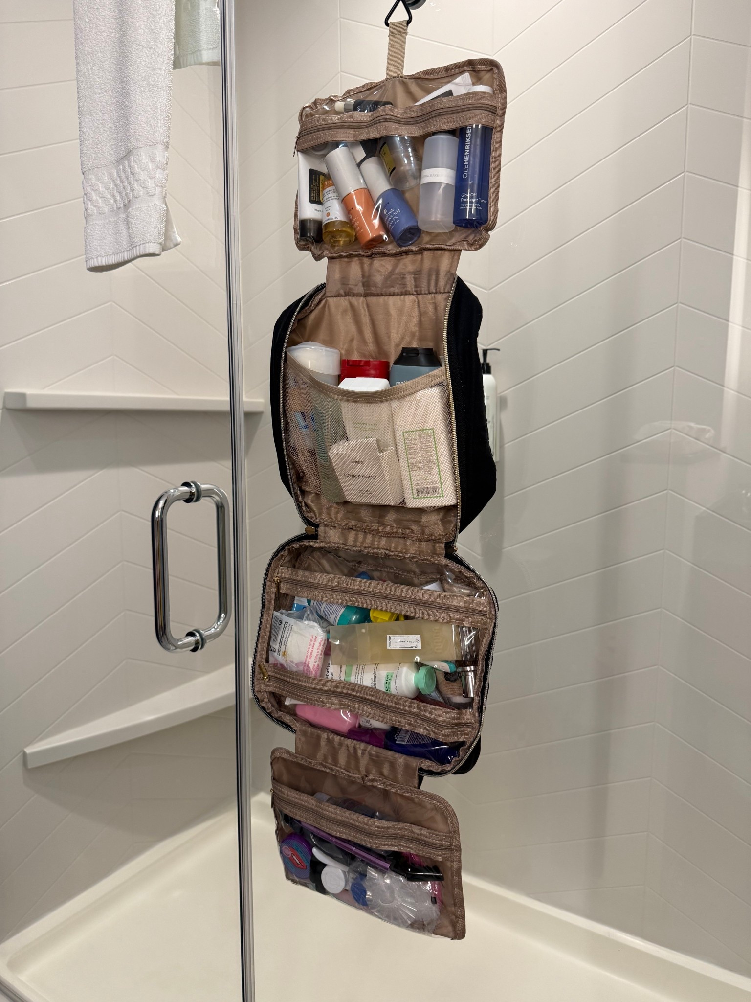 Travel toiletry bag ✨

#LTKTravel #LTKmomlife #LTKBeauty