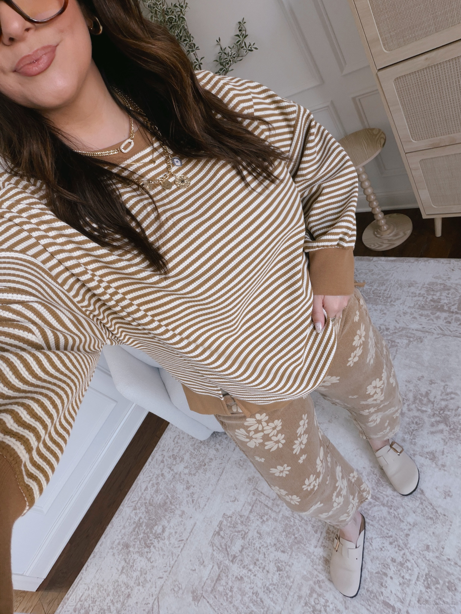 The cutest neutral casual fit! 

#LTKootd #LTKMidsize #LTKFindsUnder50