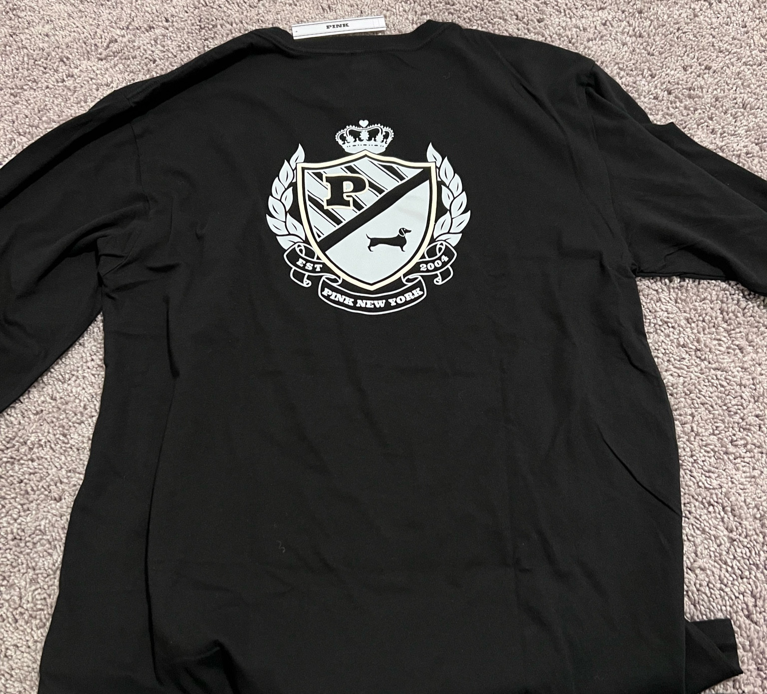 PINK long sleeve shirt 🖤

#LTKFindsUnder50 #LTKFindsUnder100 #LTKSeasonal