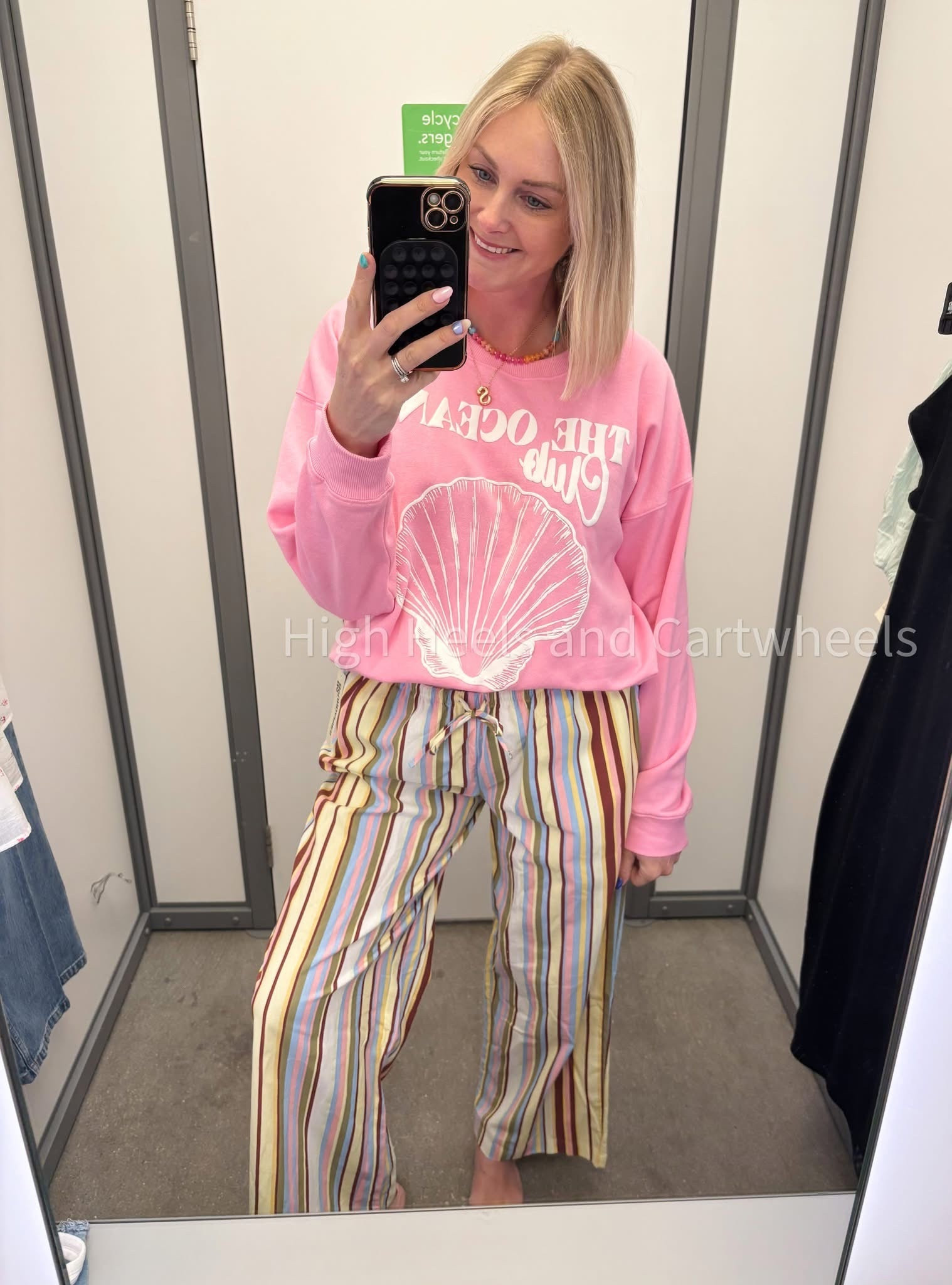 Fun look I snagged from Walmart this week! I’m wearing my normal L in both 