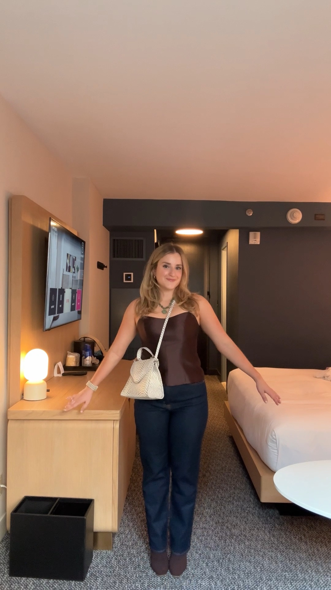 Night out outfit- perfect straight leg jeans 