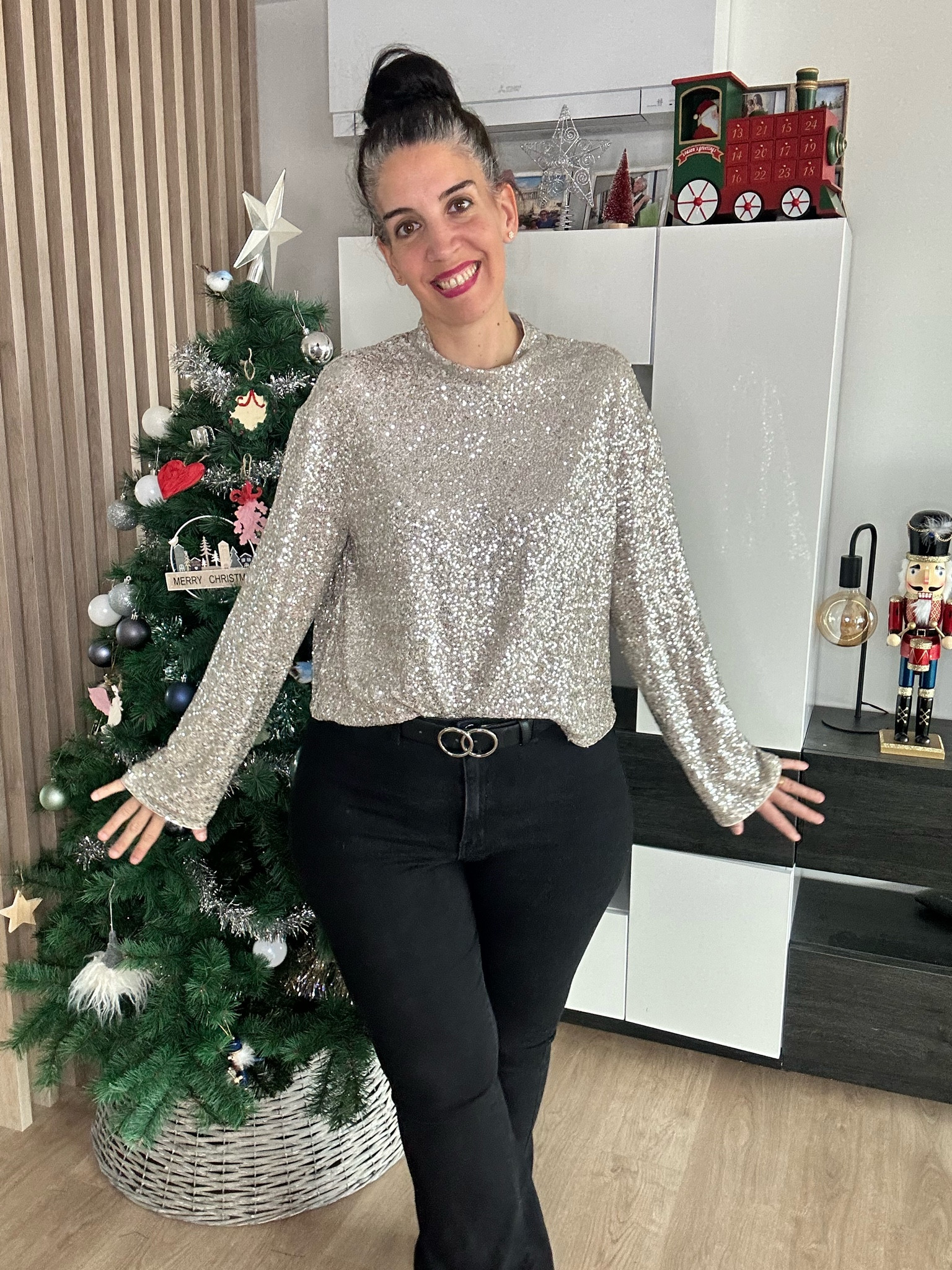 Easy festive look tall girl approved and mid size style

#LTKparties #LTKeurope #LTKmidsize