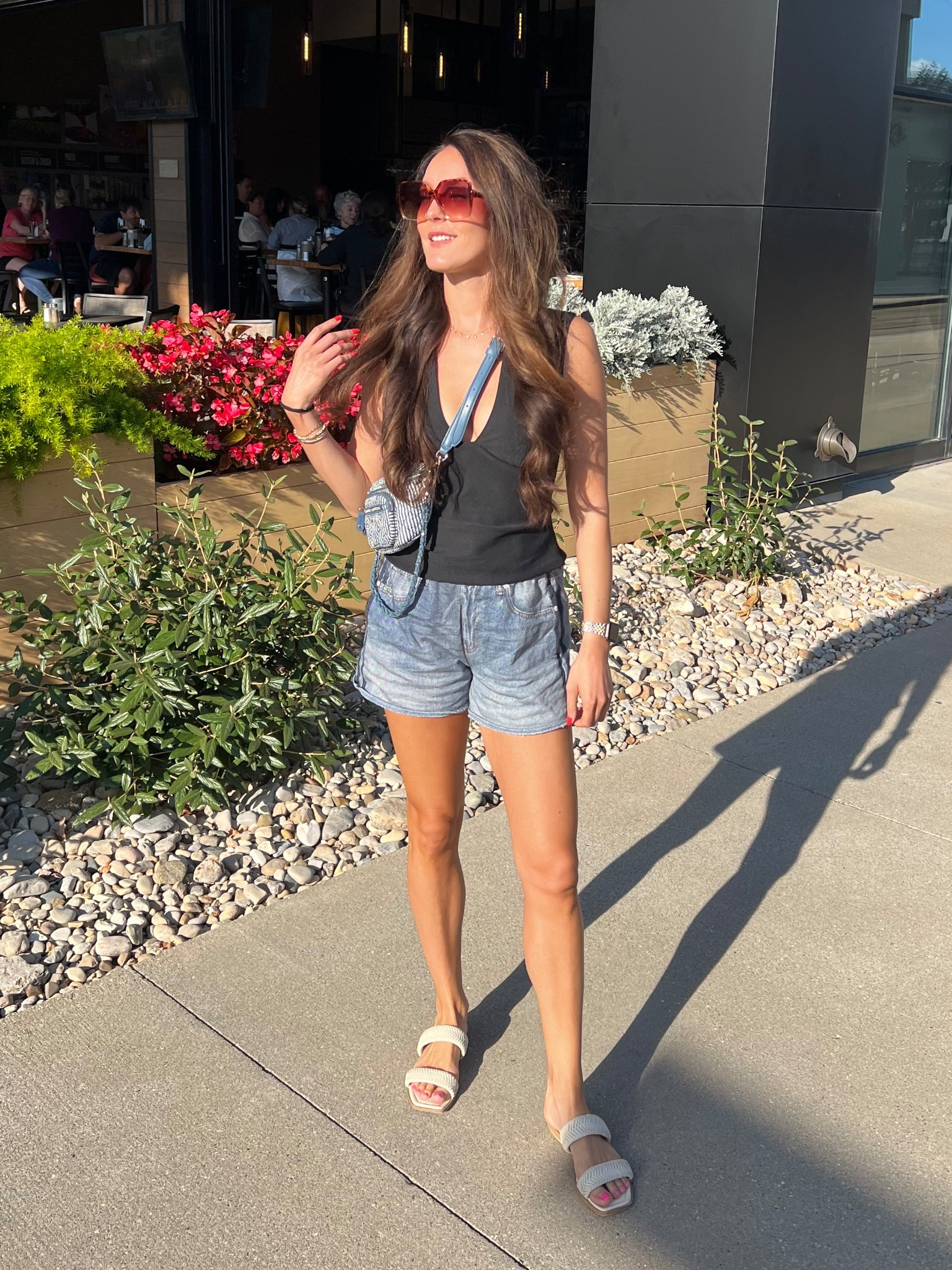 9/3/25 ootn
Cute & casual
Easy outfits 
Abercrombie top
Rag & Bone shorts (size S)
Dolce Vita sandals 
MZ Wallace handbag 

#LTKShoeCrush #LTKStyleTip