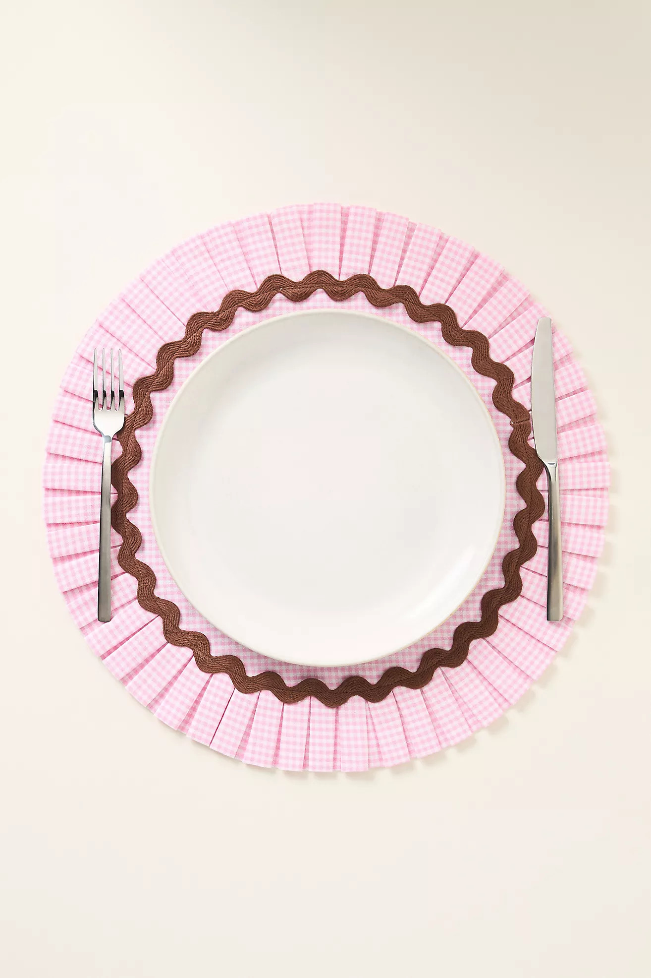 Ruby Rickrack Pleated Round Placemat | Anthropologie (US)