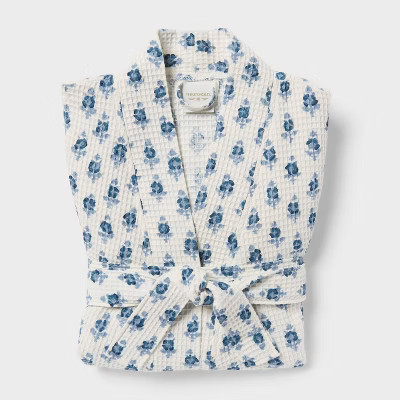 S/M Floral Waffle Bath Robe Blue/White - Threshold™ | Target